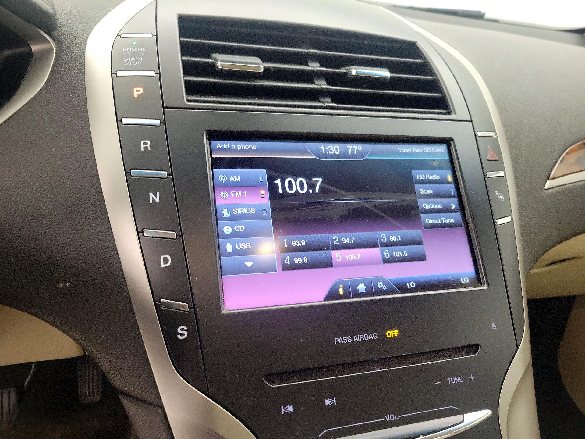 Thumbnail: 2015 Lincoln MKZ - 15
