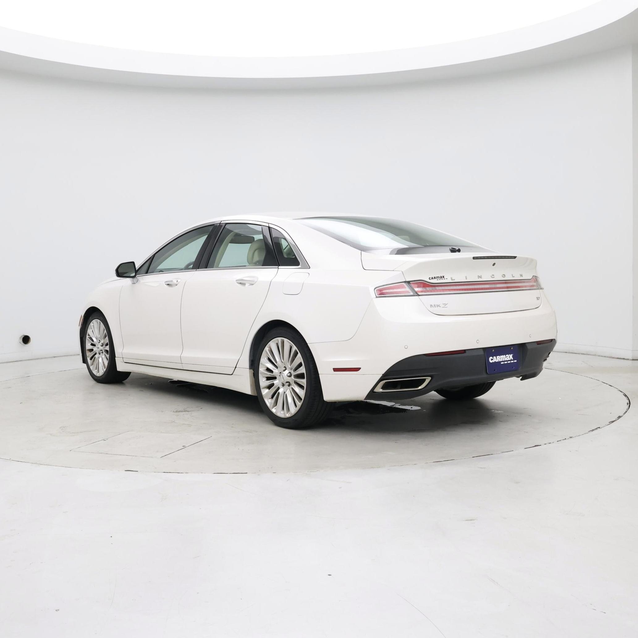 Thumbnail: 2015 Lincoln MKZ - 2