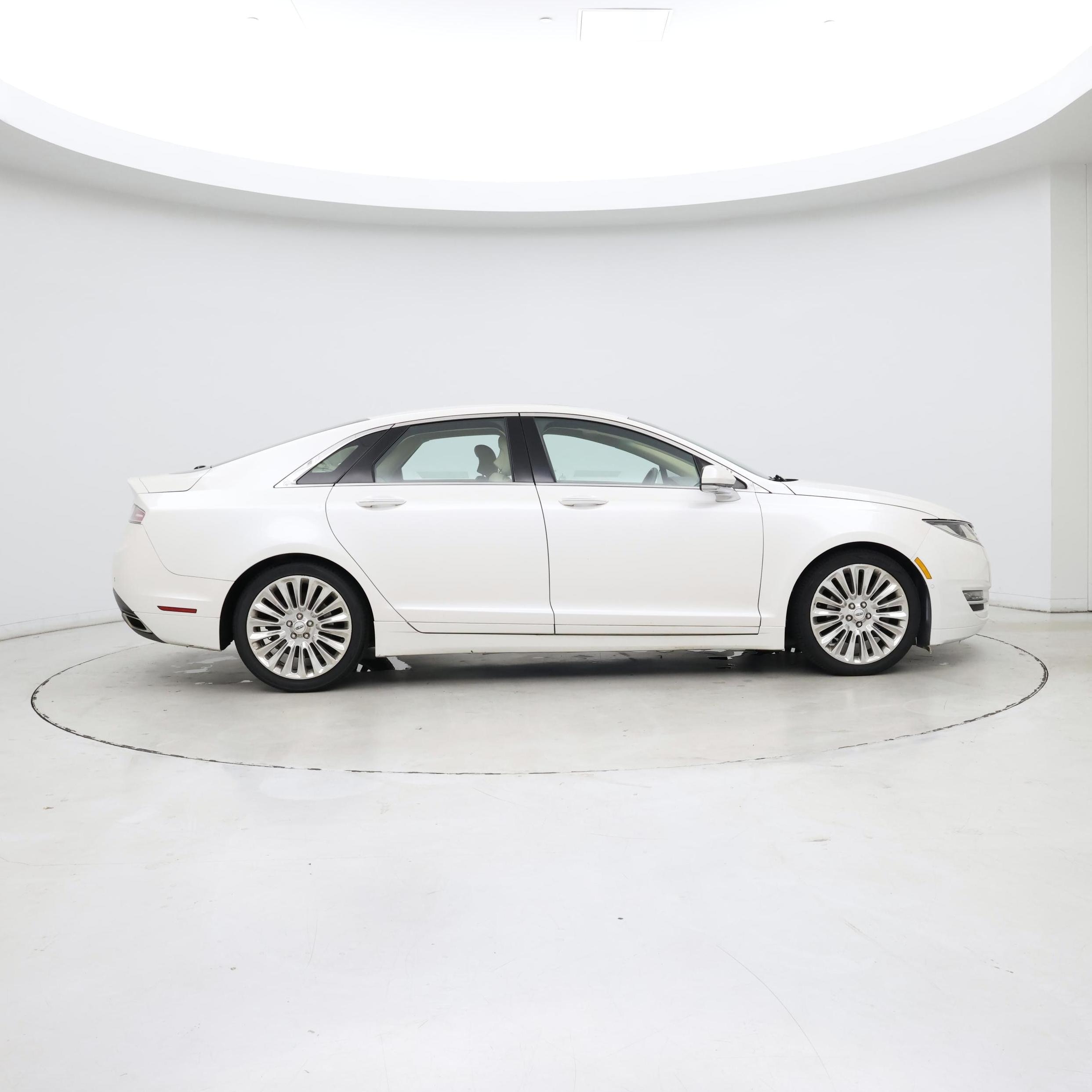 Thumbnail: 2015 Lincoln MKZ - 7