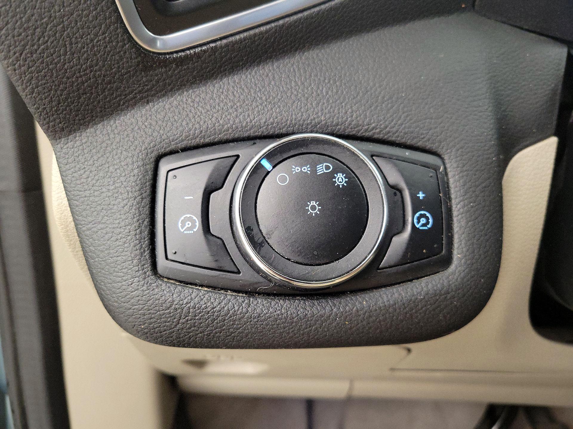 Thumbnail: 2013 Ford C-Max - 13
