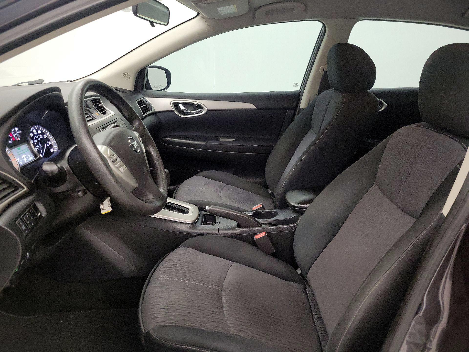 Thumbnail: 2014 Nissan Sentra - 11
