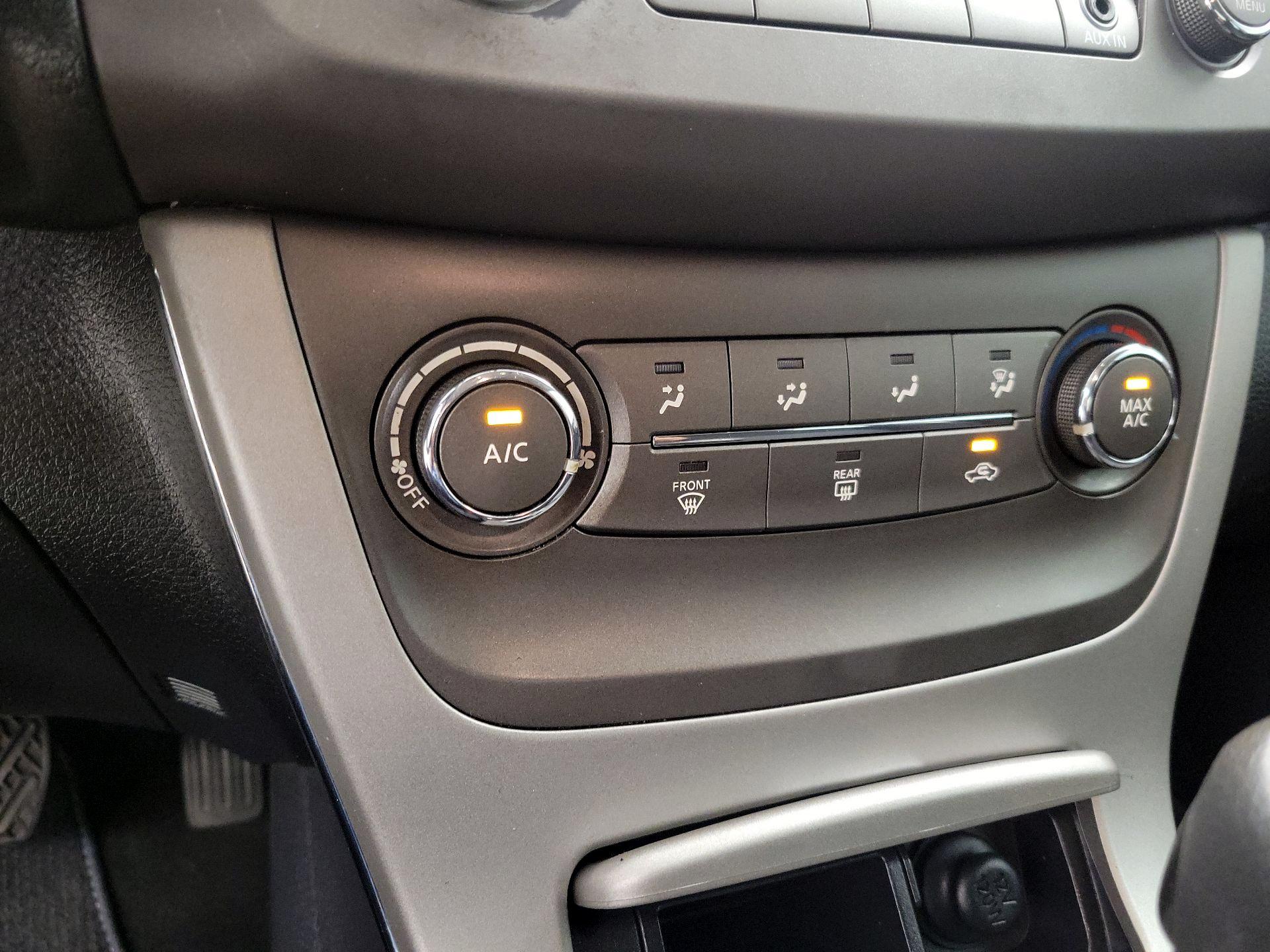 Thumbnail: 2014 Nissan Sentra - 15