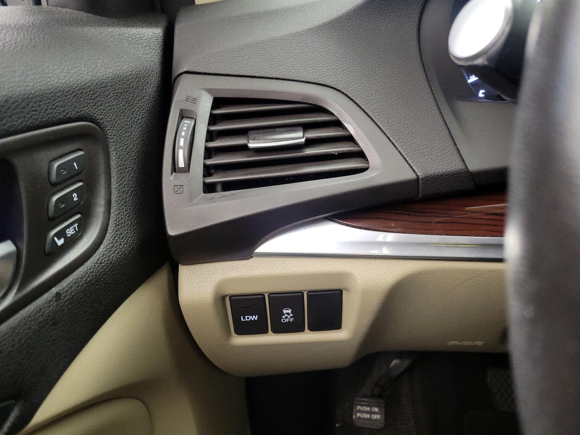 Thumbnail: 2015 Acura MDX - 13
