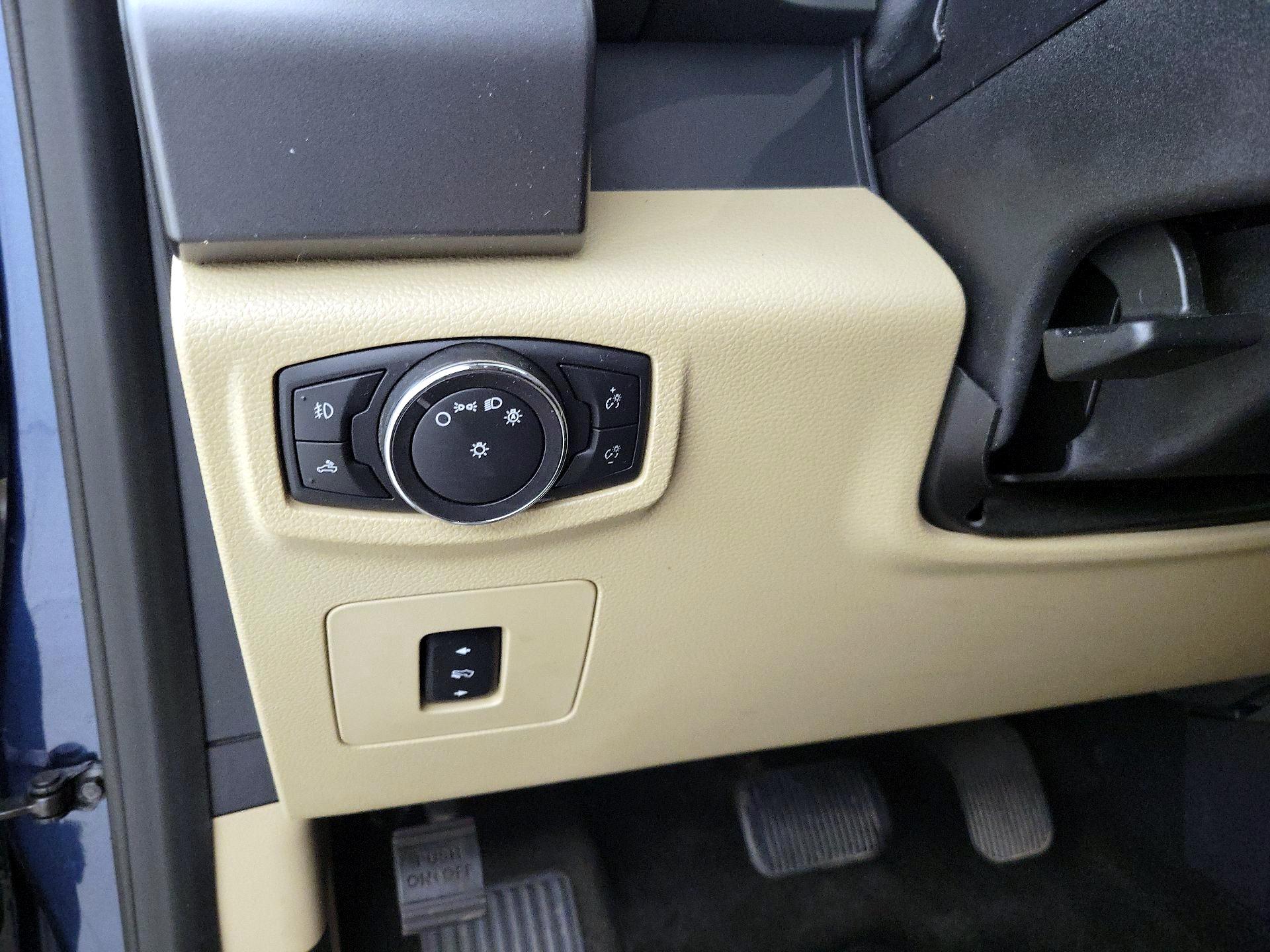 Thumbnail: 2015 Ford F-150 - 13
