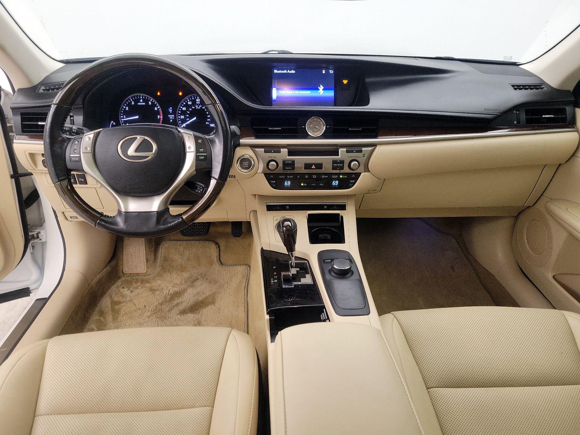 Thumbnail: 2015 Lexus ES - 9
