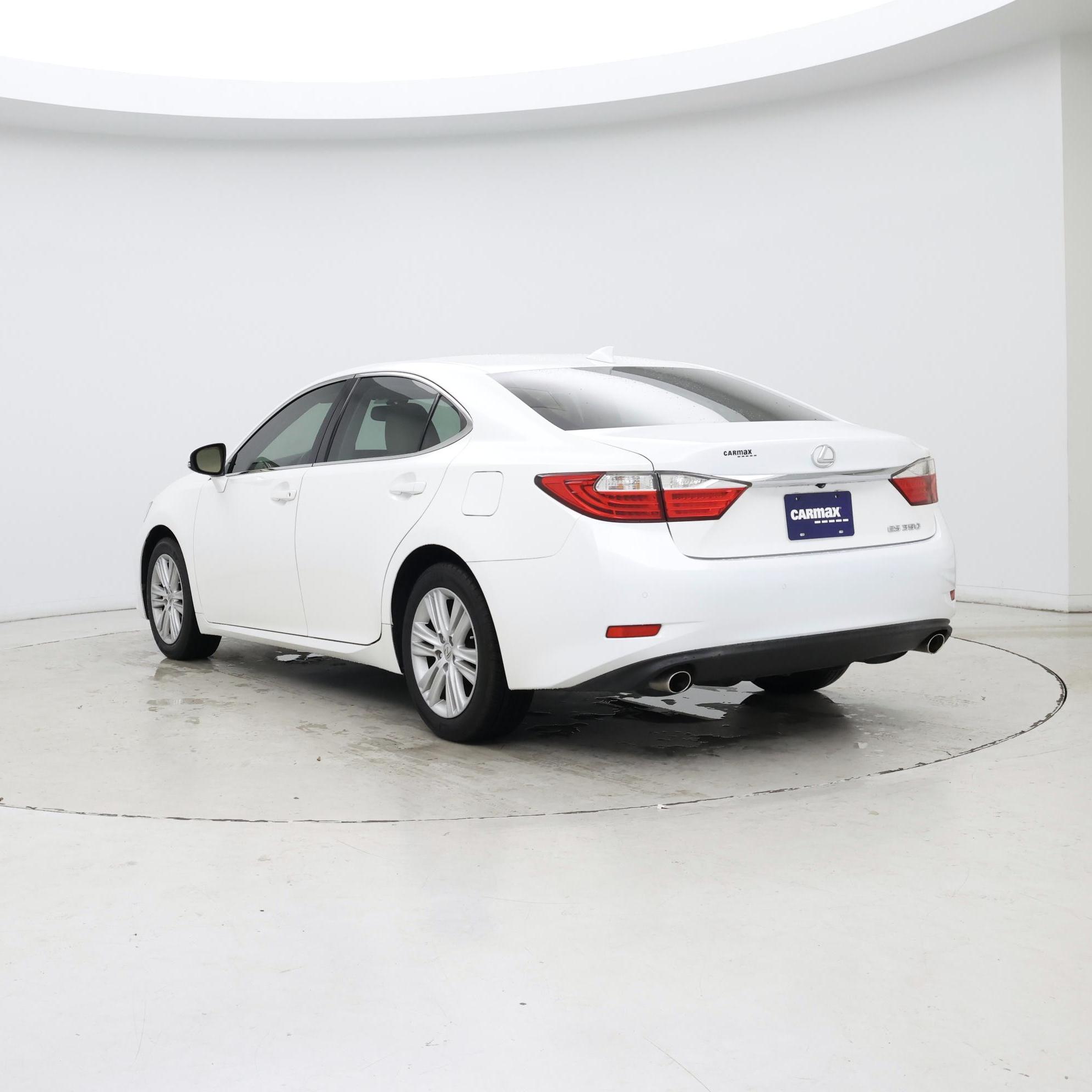 Thumbnail: 2015 Lexus ES - 2