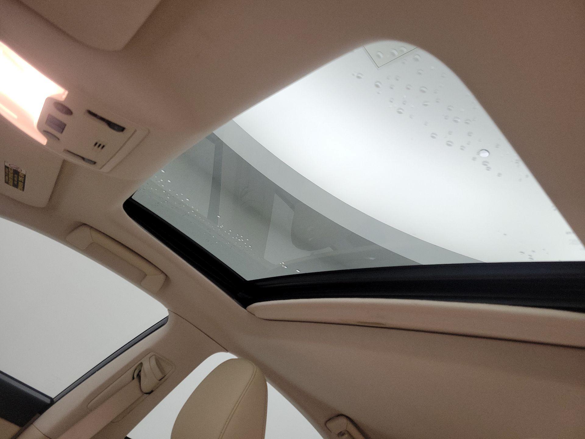Thumbnail: 2015 Lexus ES - 19