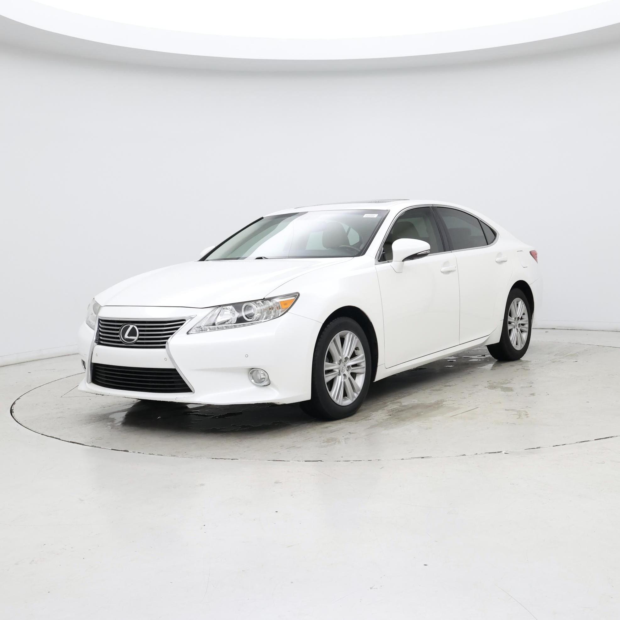 Thumbnail: 2015 Lexus ES - 4