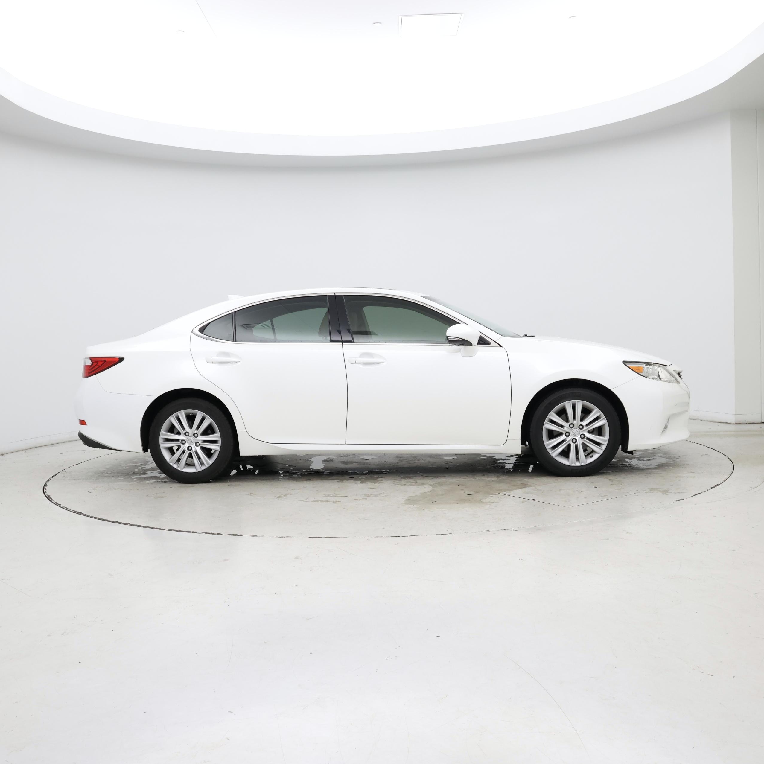 Thumbnail: 2015 Lexus ES - 7