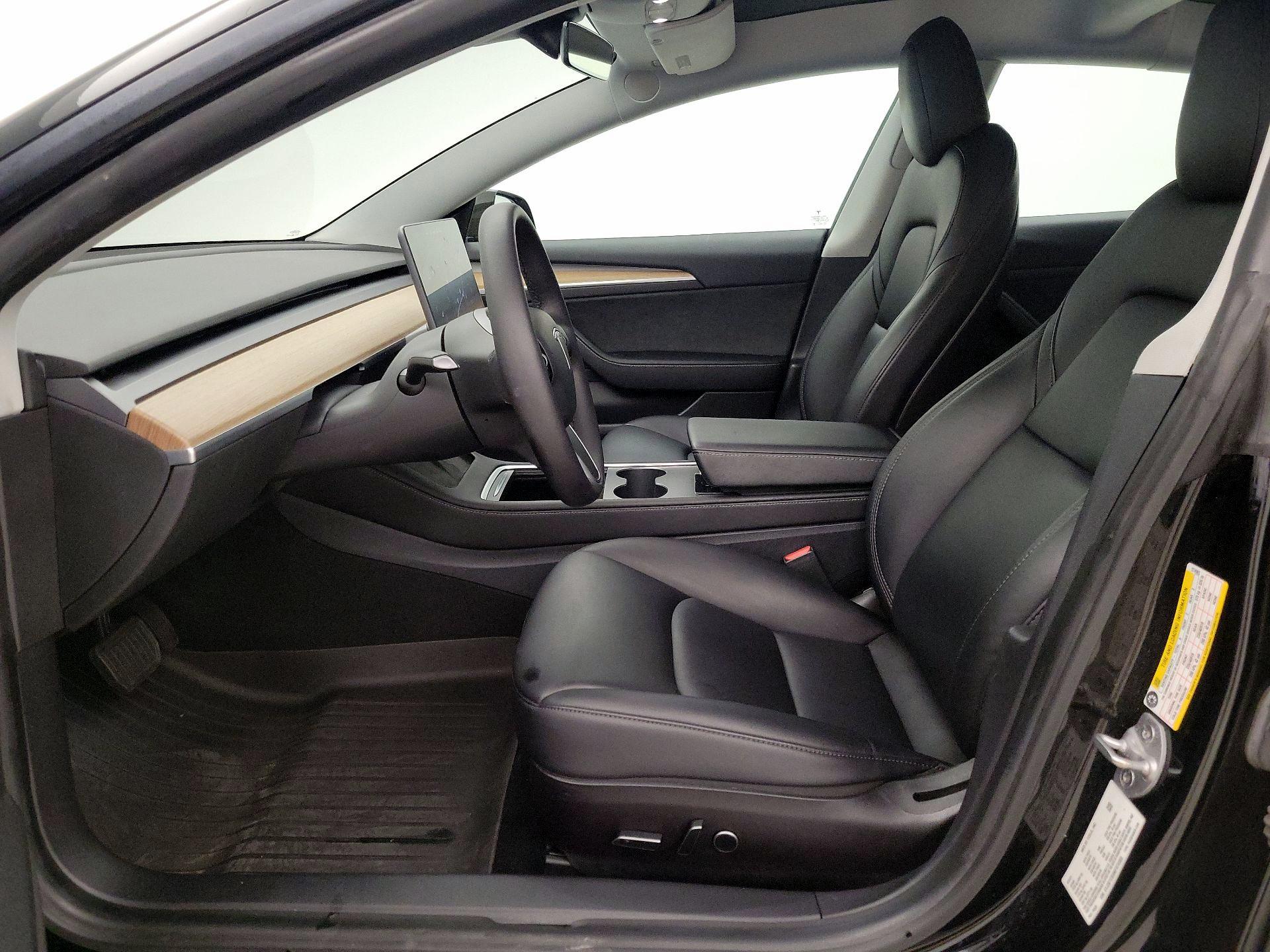 Thumbnail: 2021 Tesla Model 3 - 11