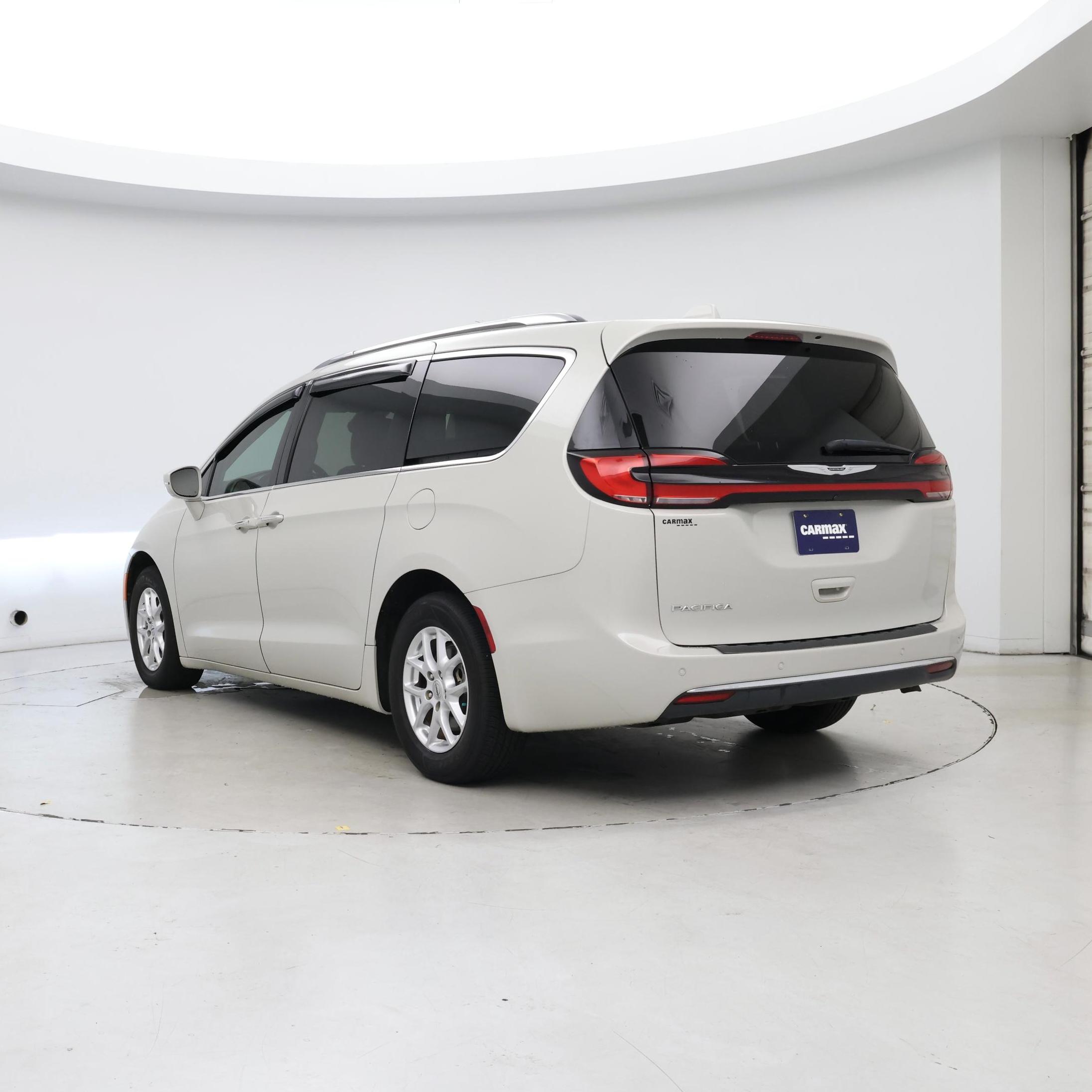 Thumbnail: 2021 Chrysler Pacifica - 2