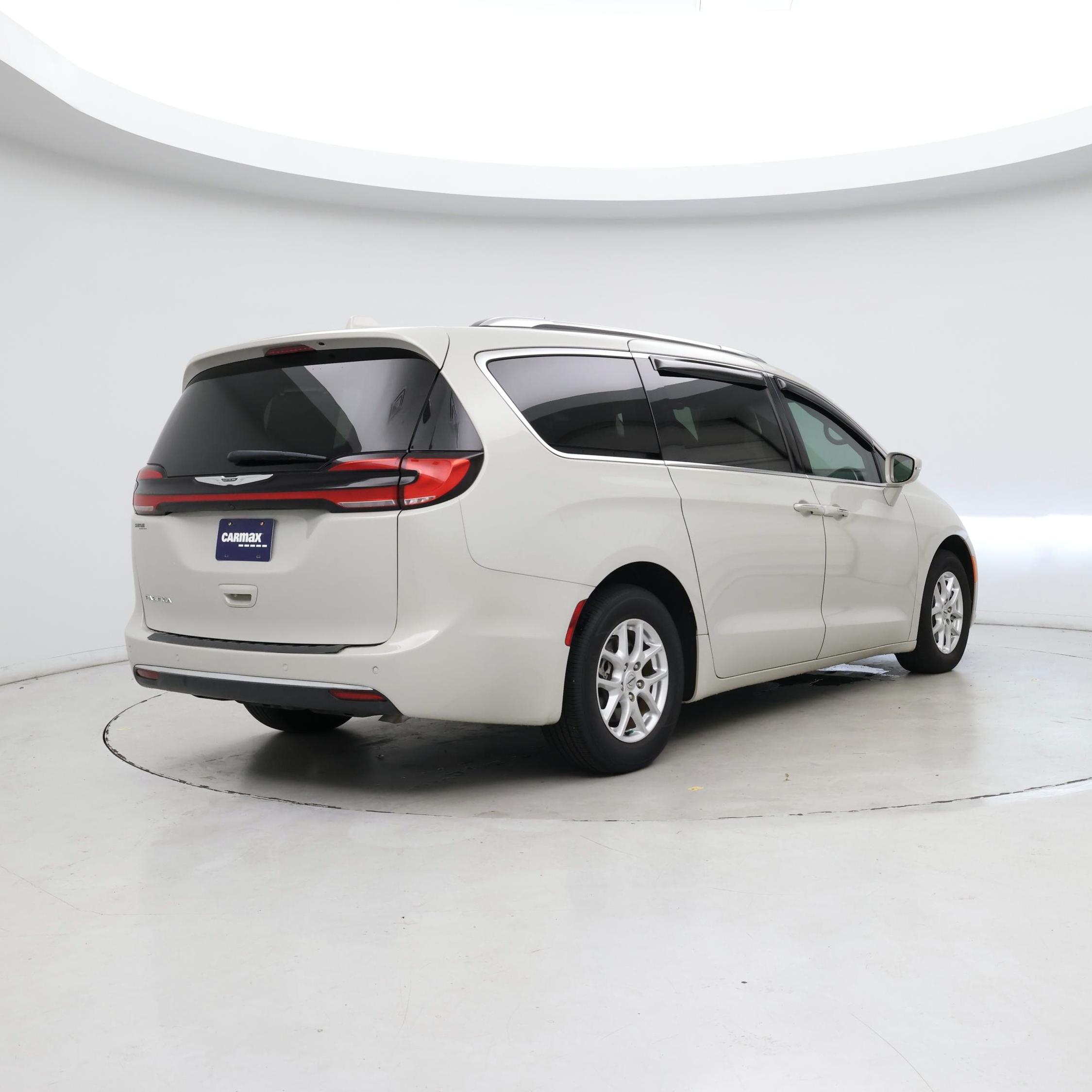 Thumbnail: 2021 Chrysler Pacifica - 8