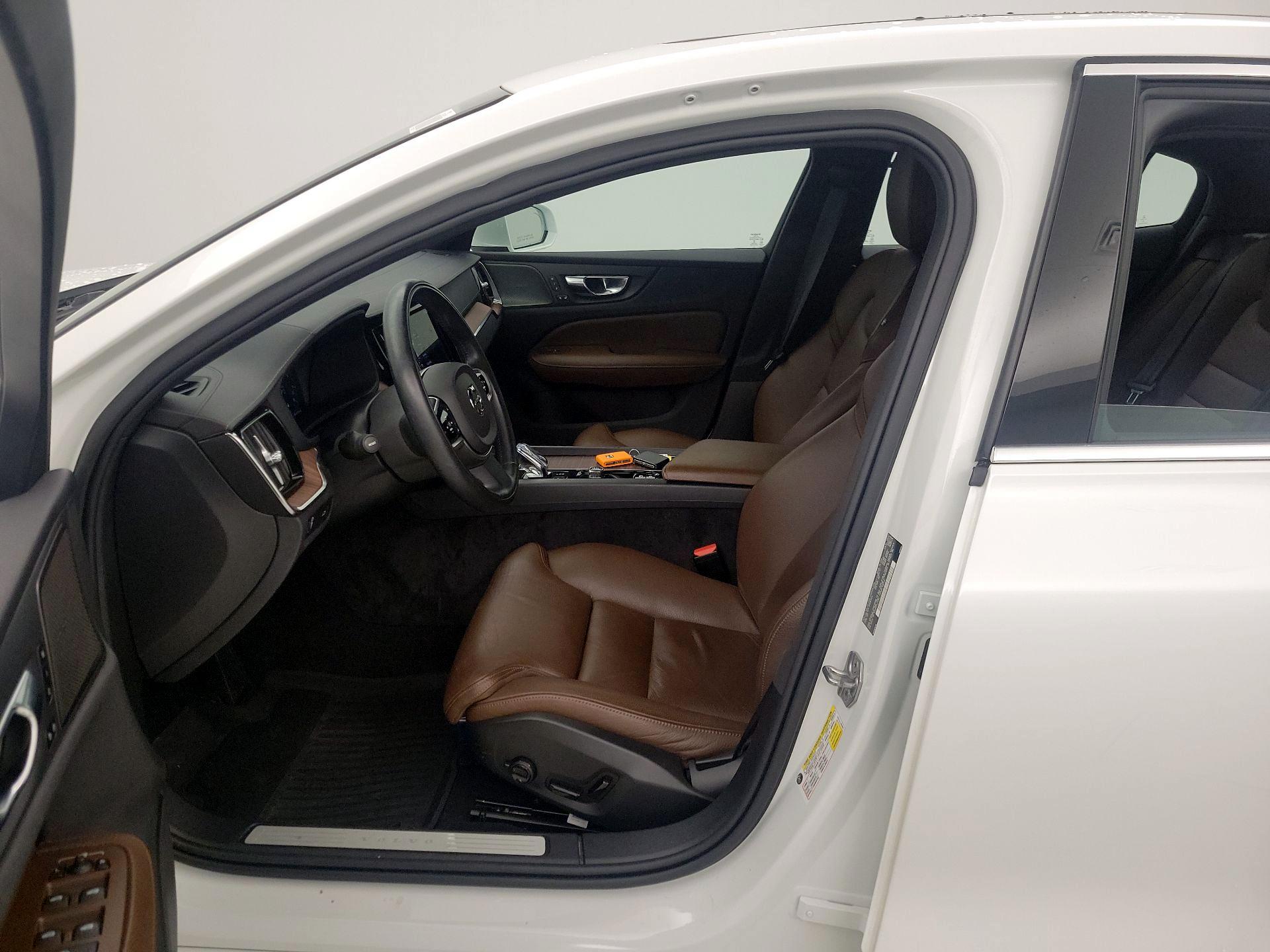 Thumbnail: 2022 Volvo S60 - 11