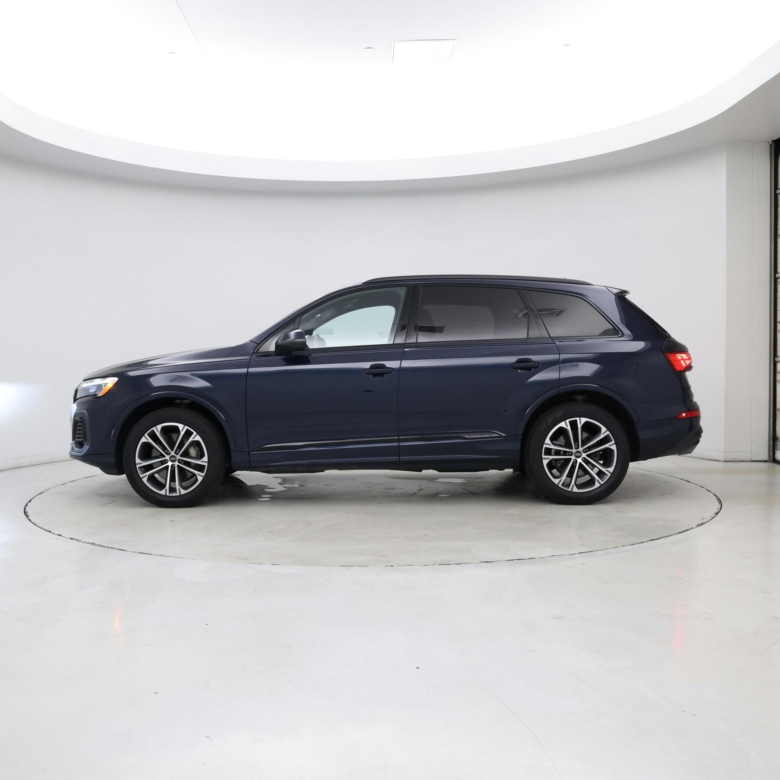 Thumbnail: 2025 Audi Q7 - 3
