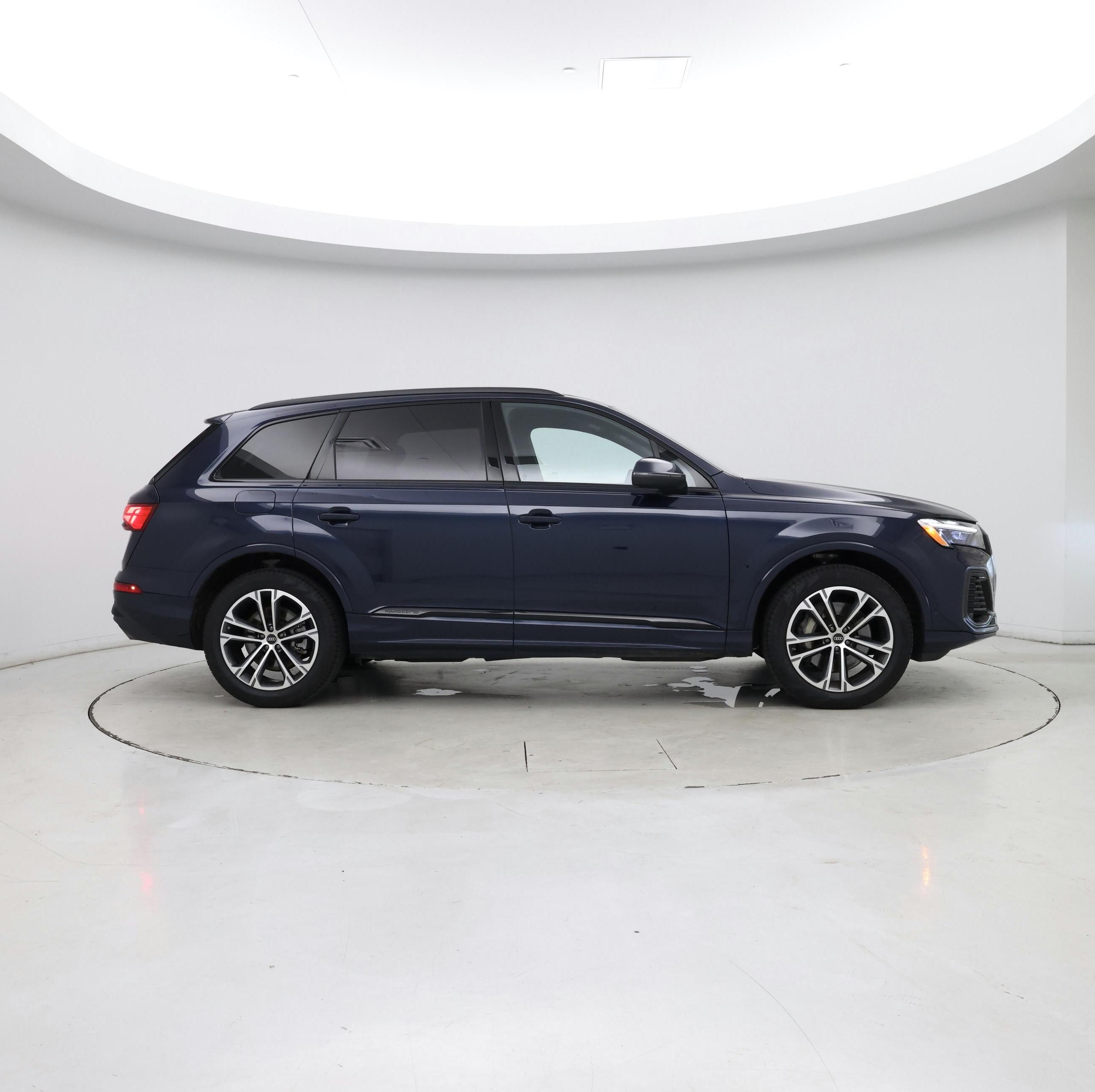 Thumbnail: 2025 Audi Q7 - 7