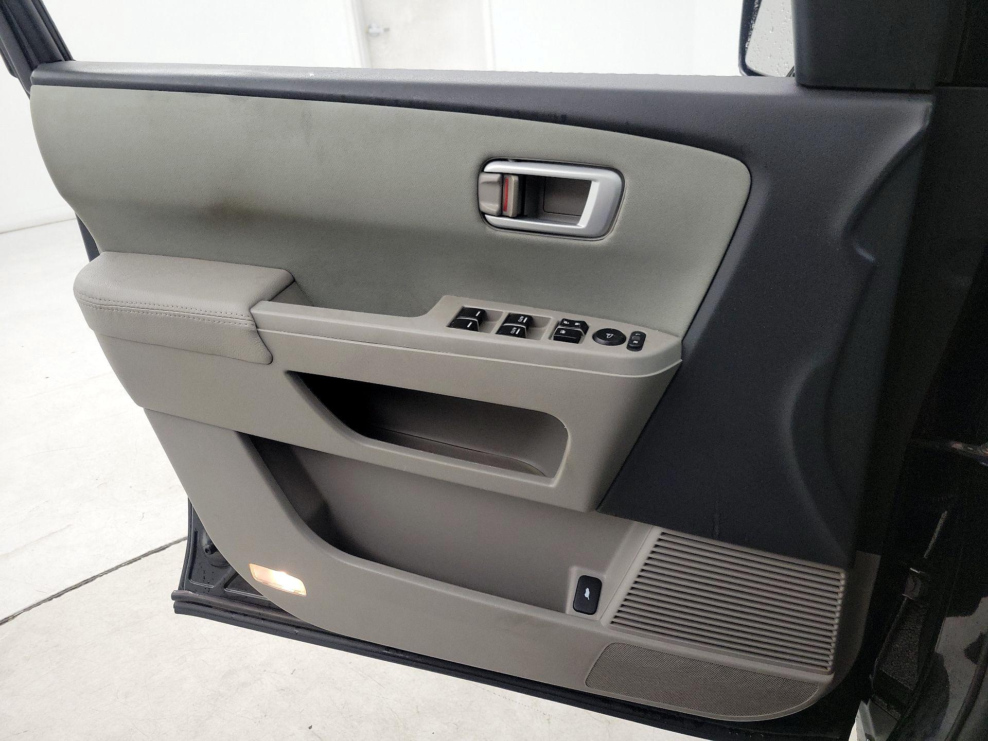 Thumbnail: 2014 Honda Pilot - 12
