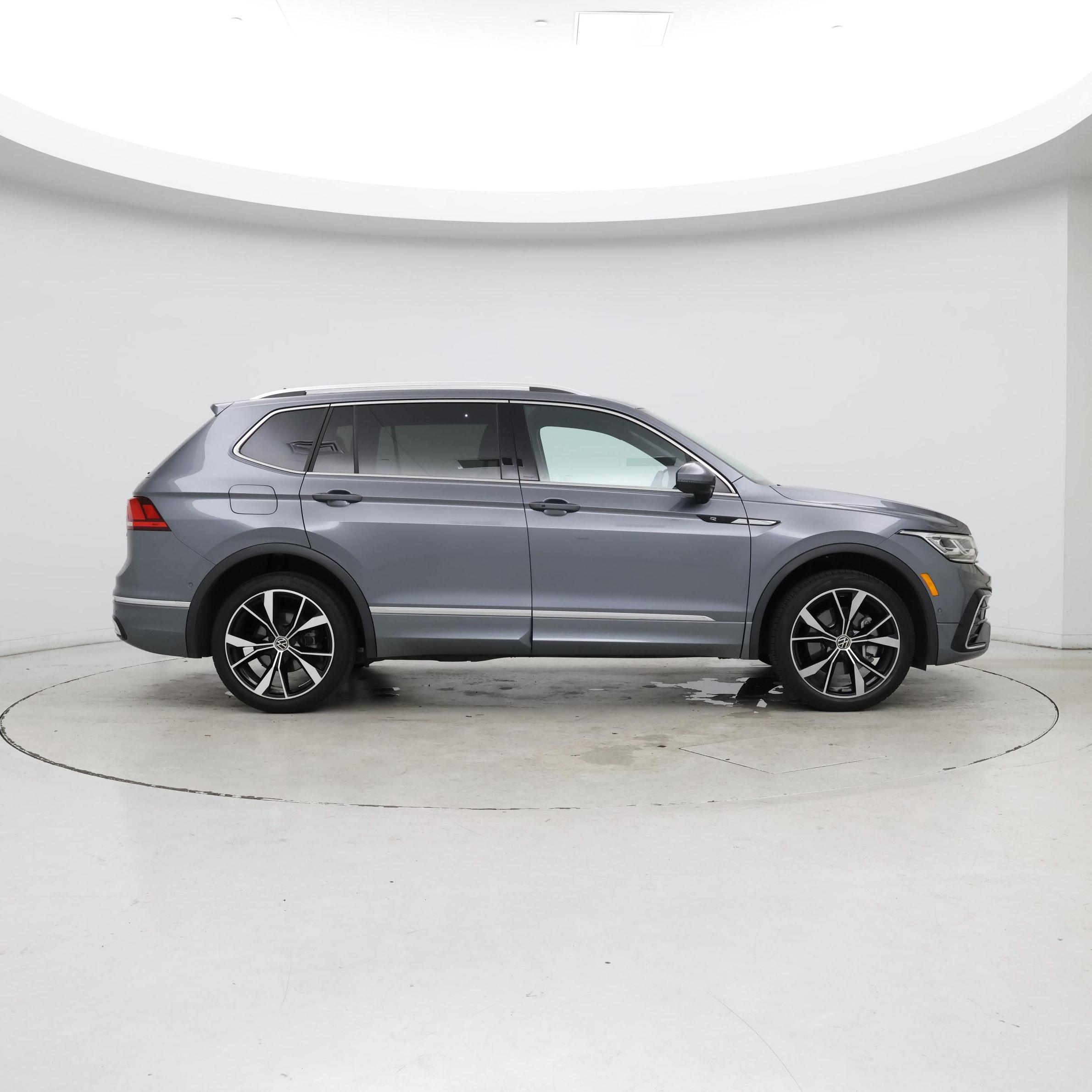 Thumbnail: 2022 Volkswagen Tiguan - 7