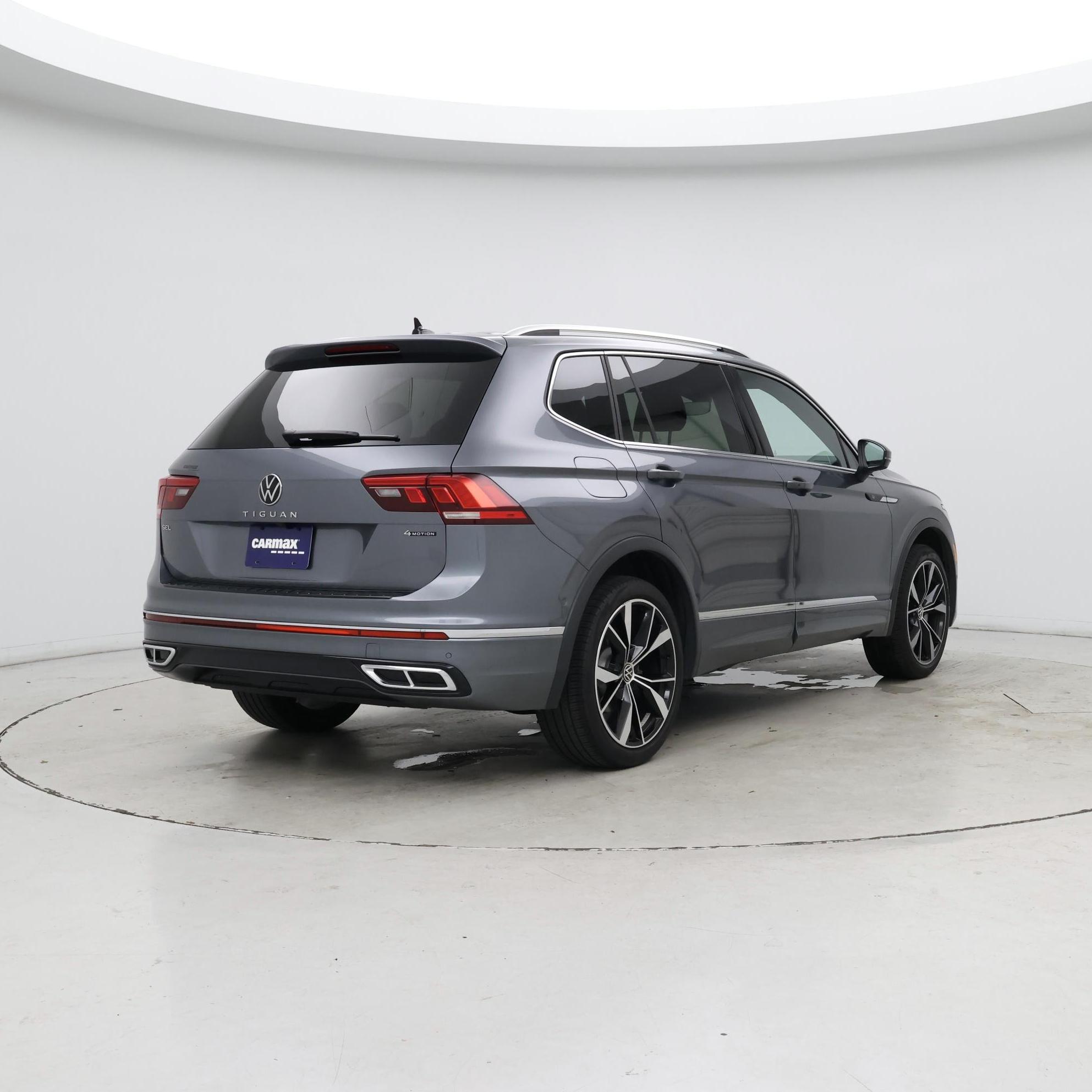 Thumbnail: 2022 Volkswagen Tiguan - 8