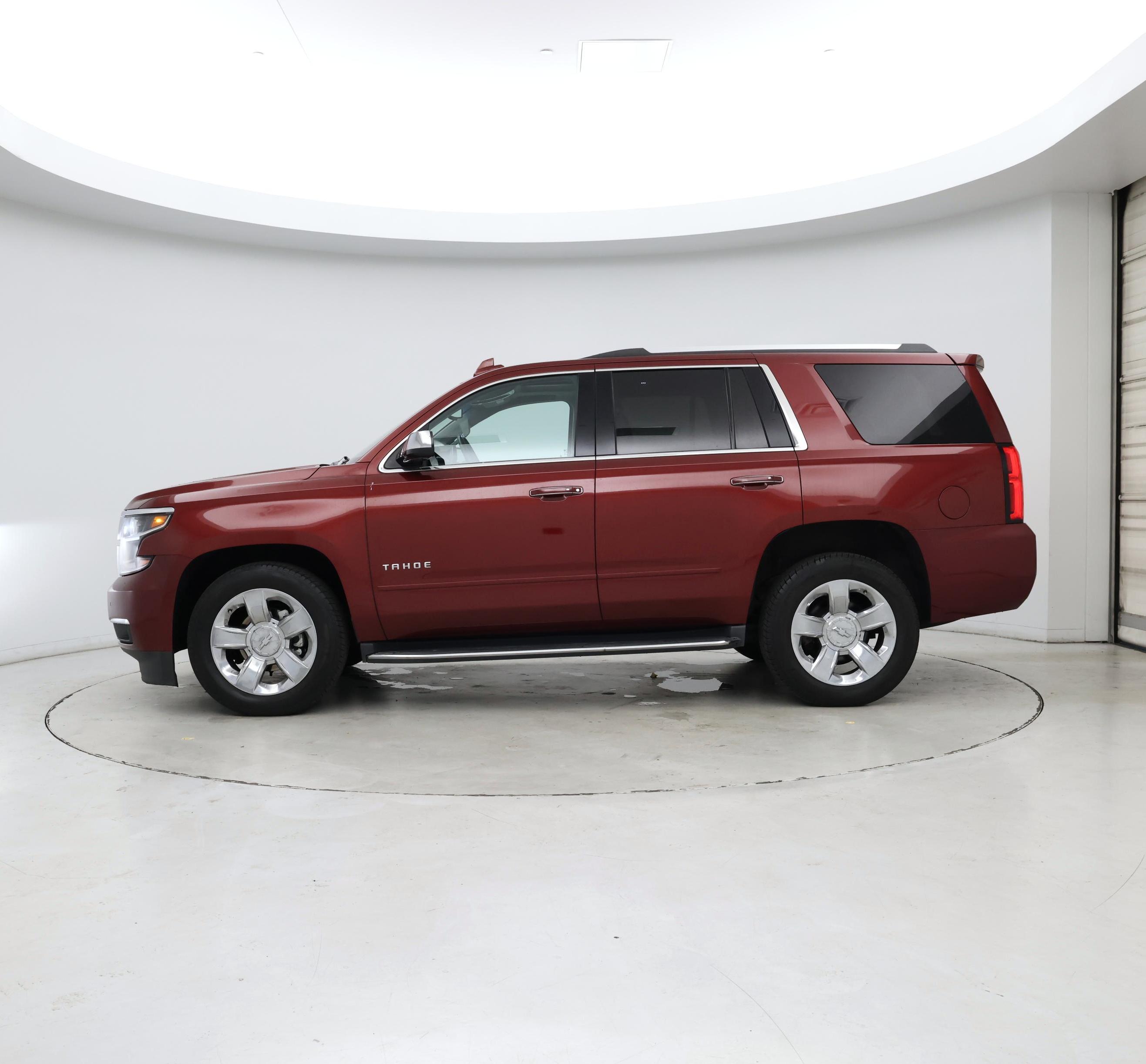 Thumbnail: 2017 Chevrolet Tahoe - 3