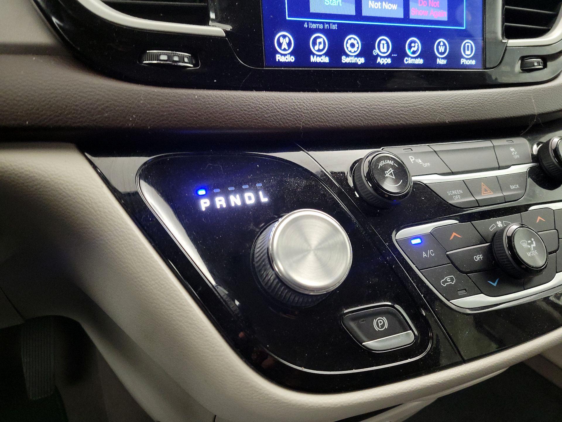 Thumbnail: 2017 Chrysler Pacifica - 17