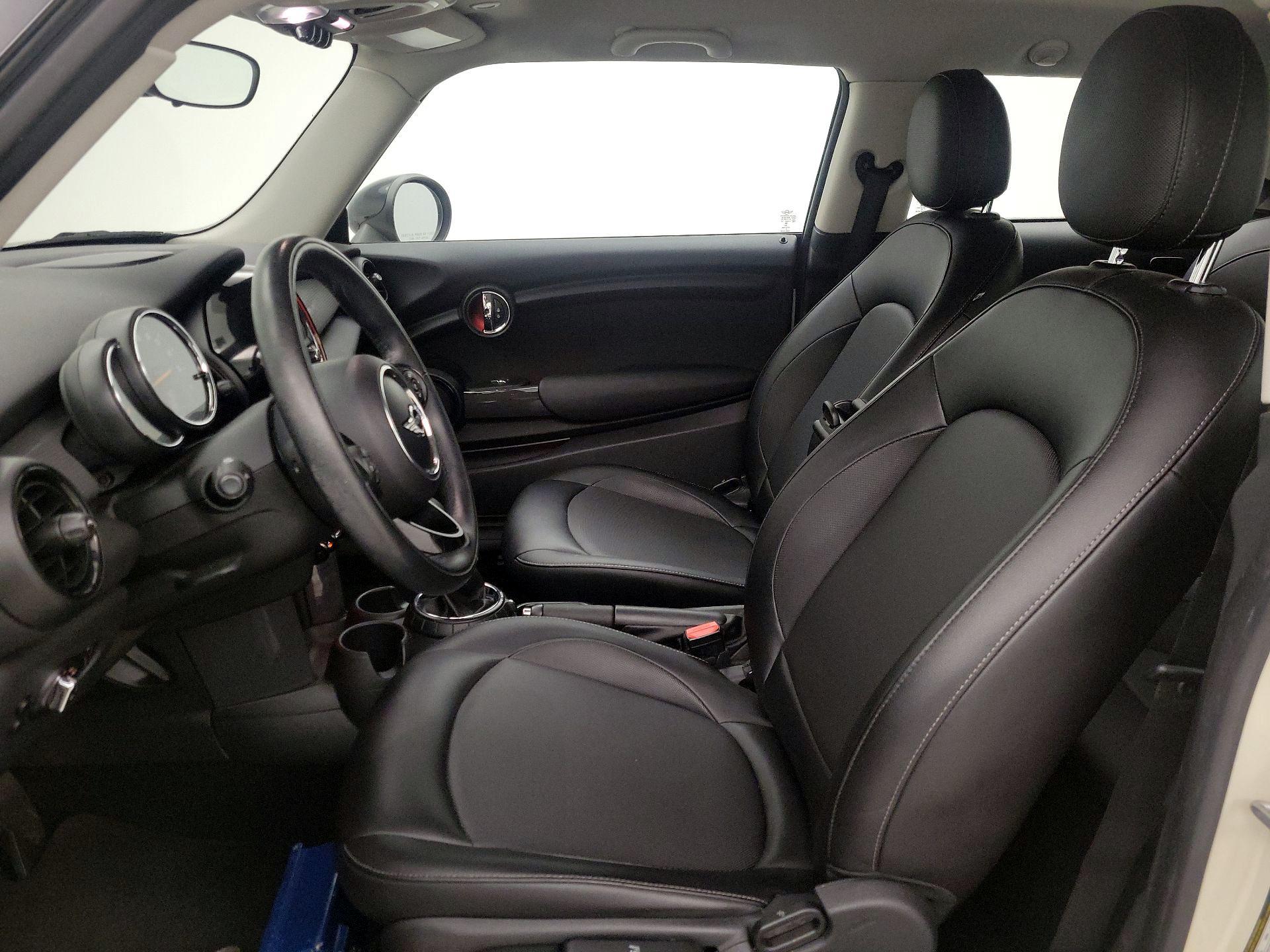 Thumbnail: 2015 MINI Cooper Hardtop - 11