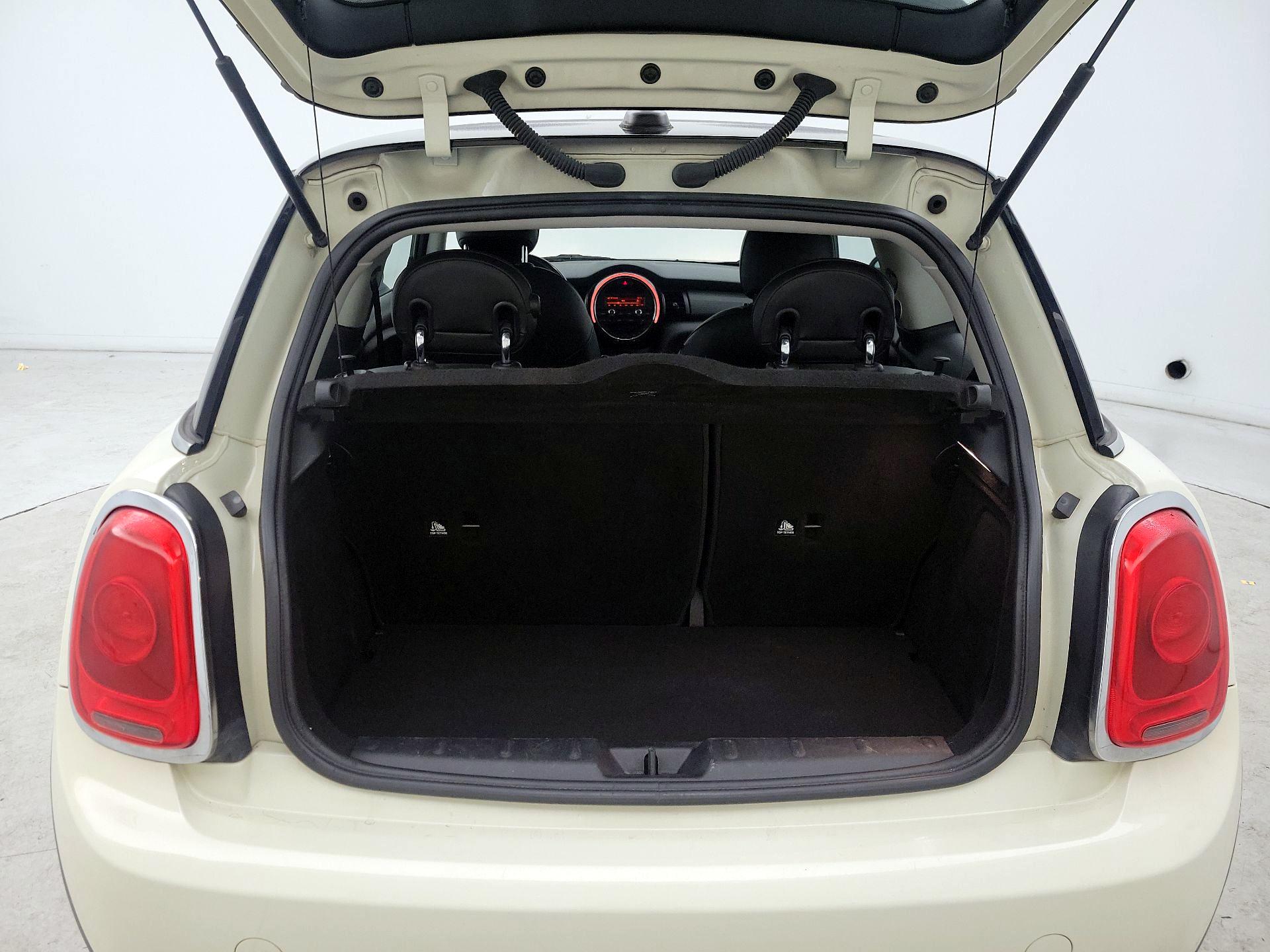 Thumbnail: 2015 MINI Cooper Hardtop - 19