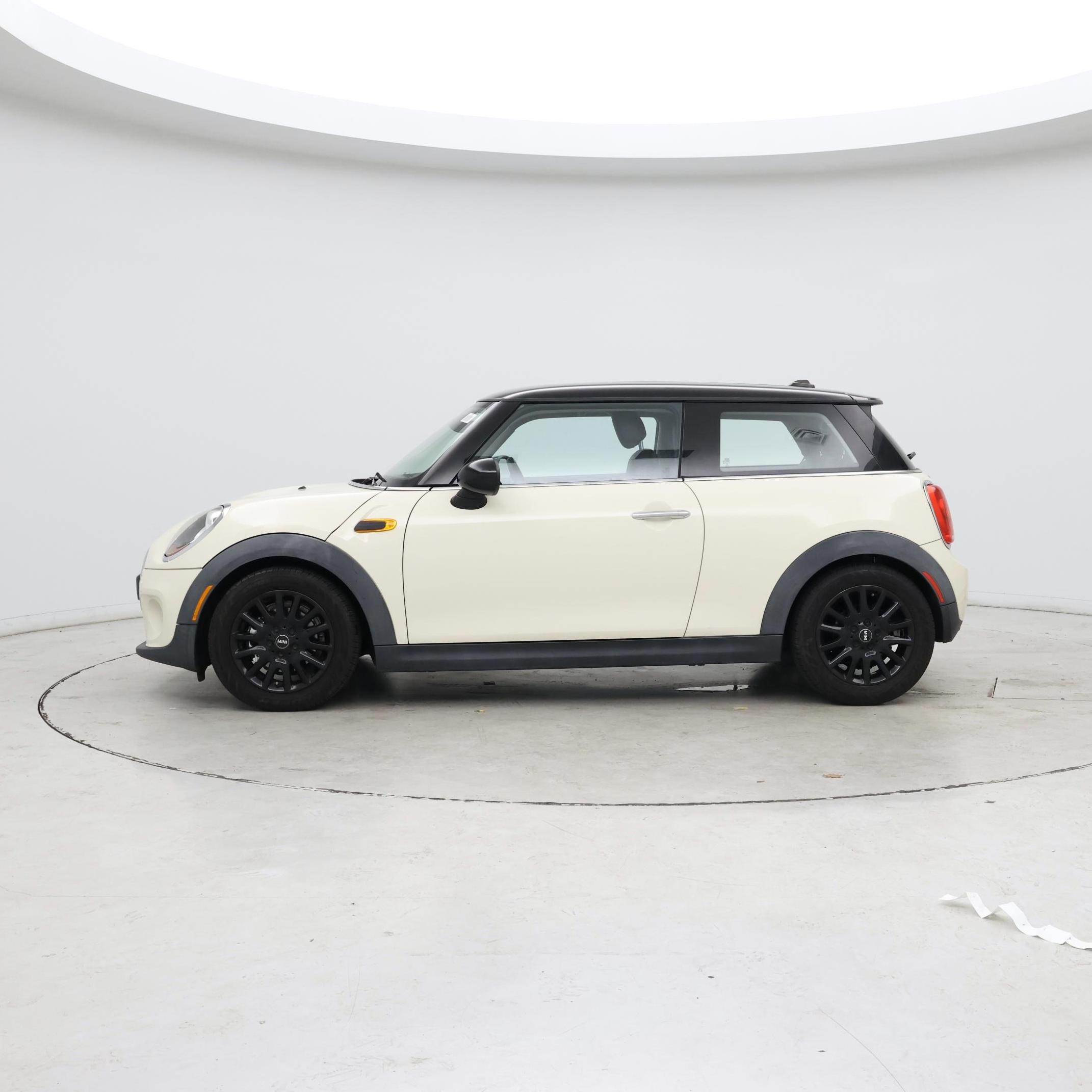 Thumbnail: 2015 MINI Cooper Hardtop - 3