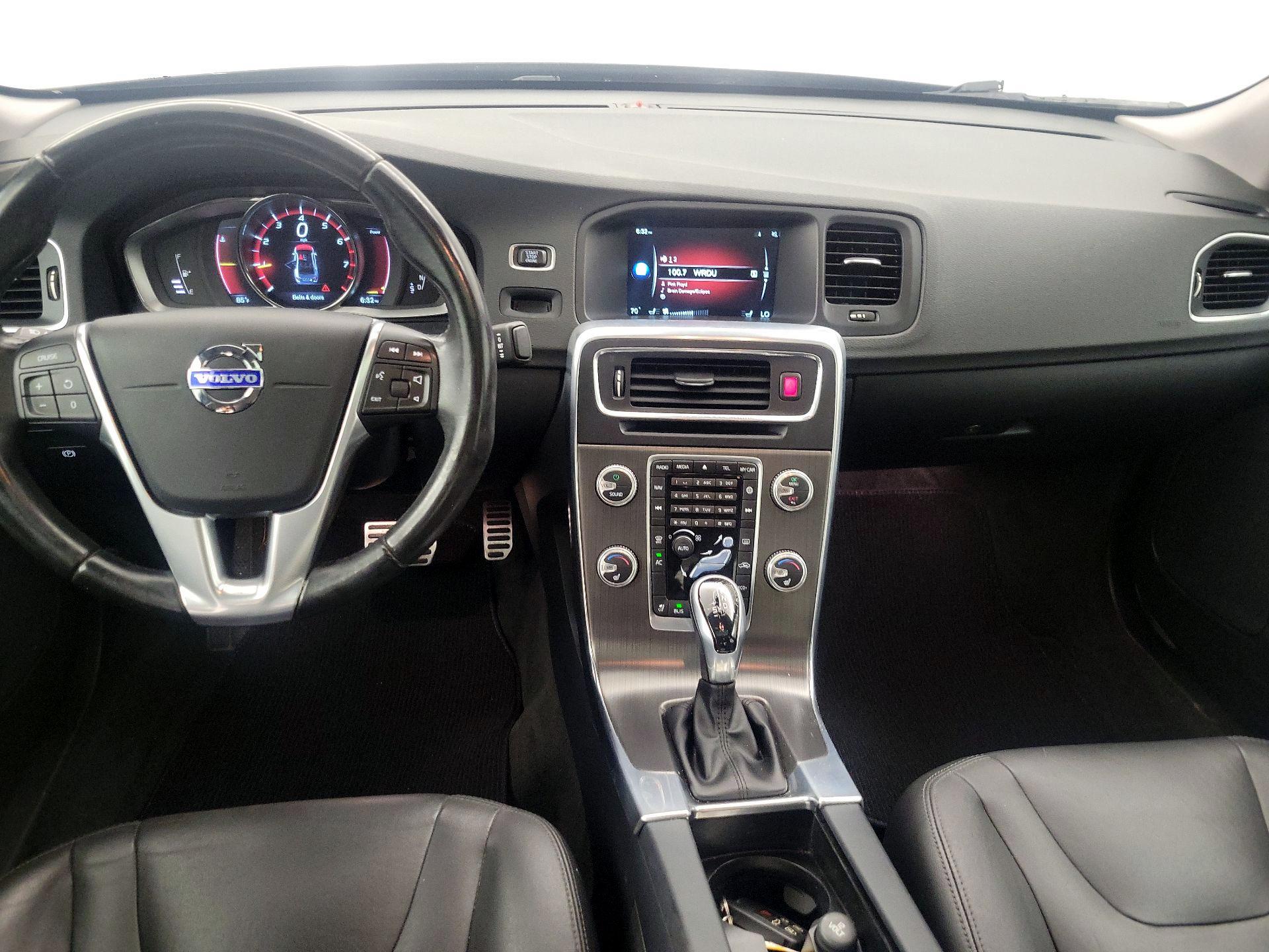 Thumbnail: 2016 Volvo S60 - 9