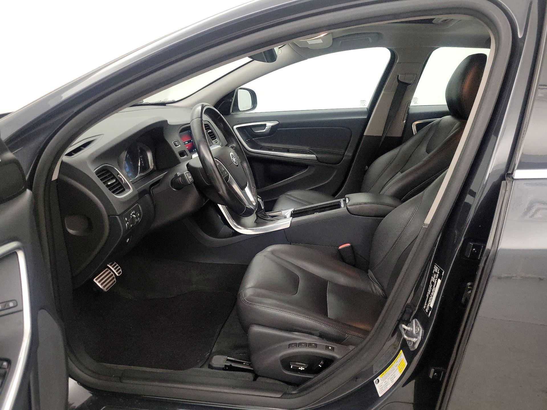 Thumbnail: 2016 Volvo S60 - 11