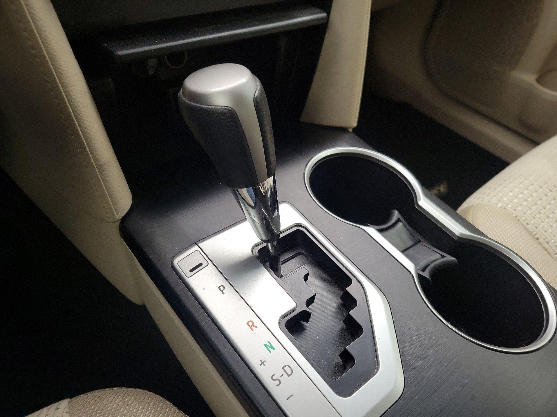 Thumbnail: 2014 Toyota Camry - 17