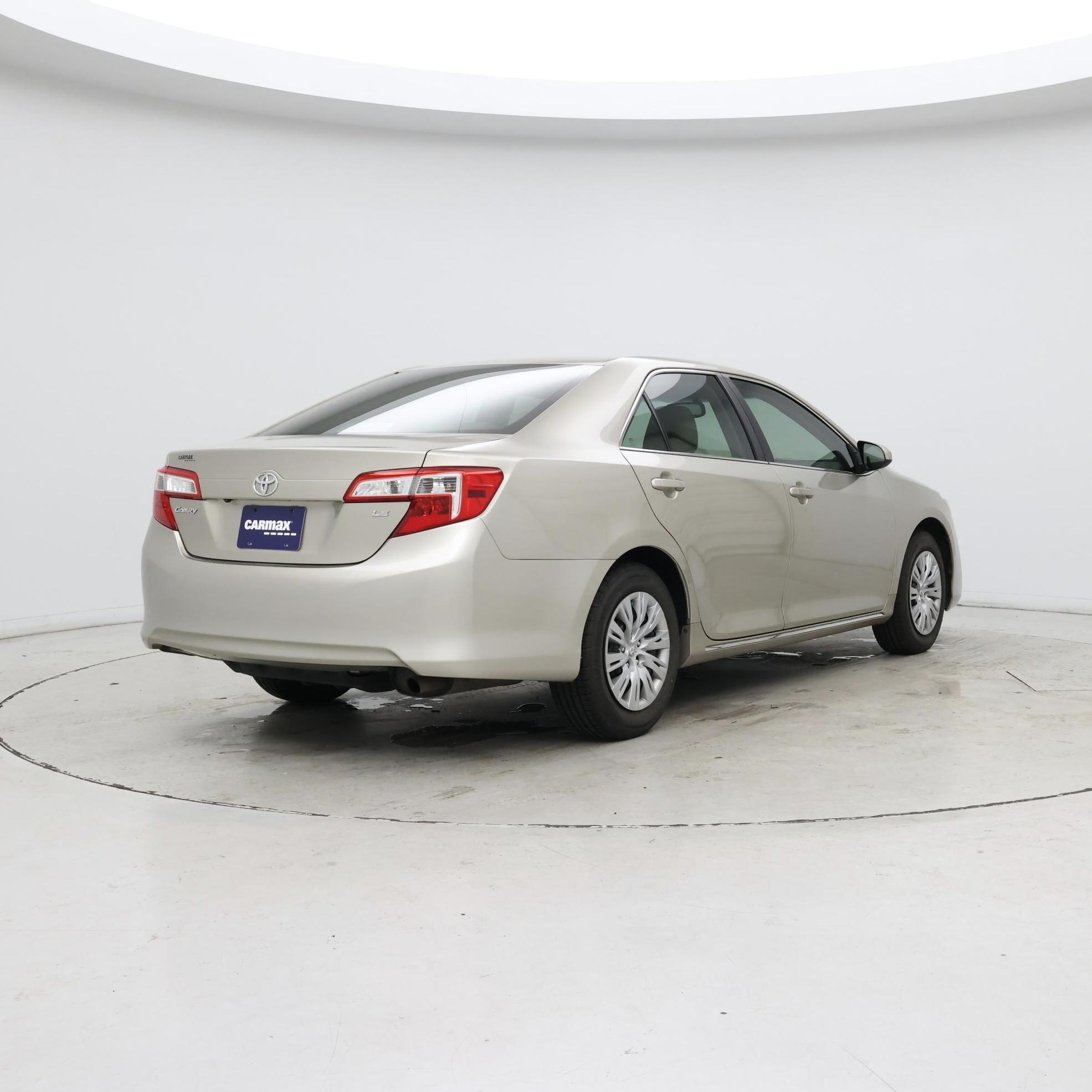 Thumbnail: 2014 Toyota Camry - 8