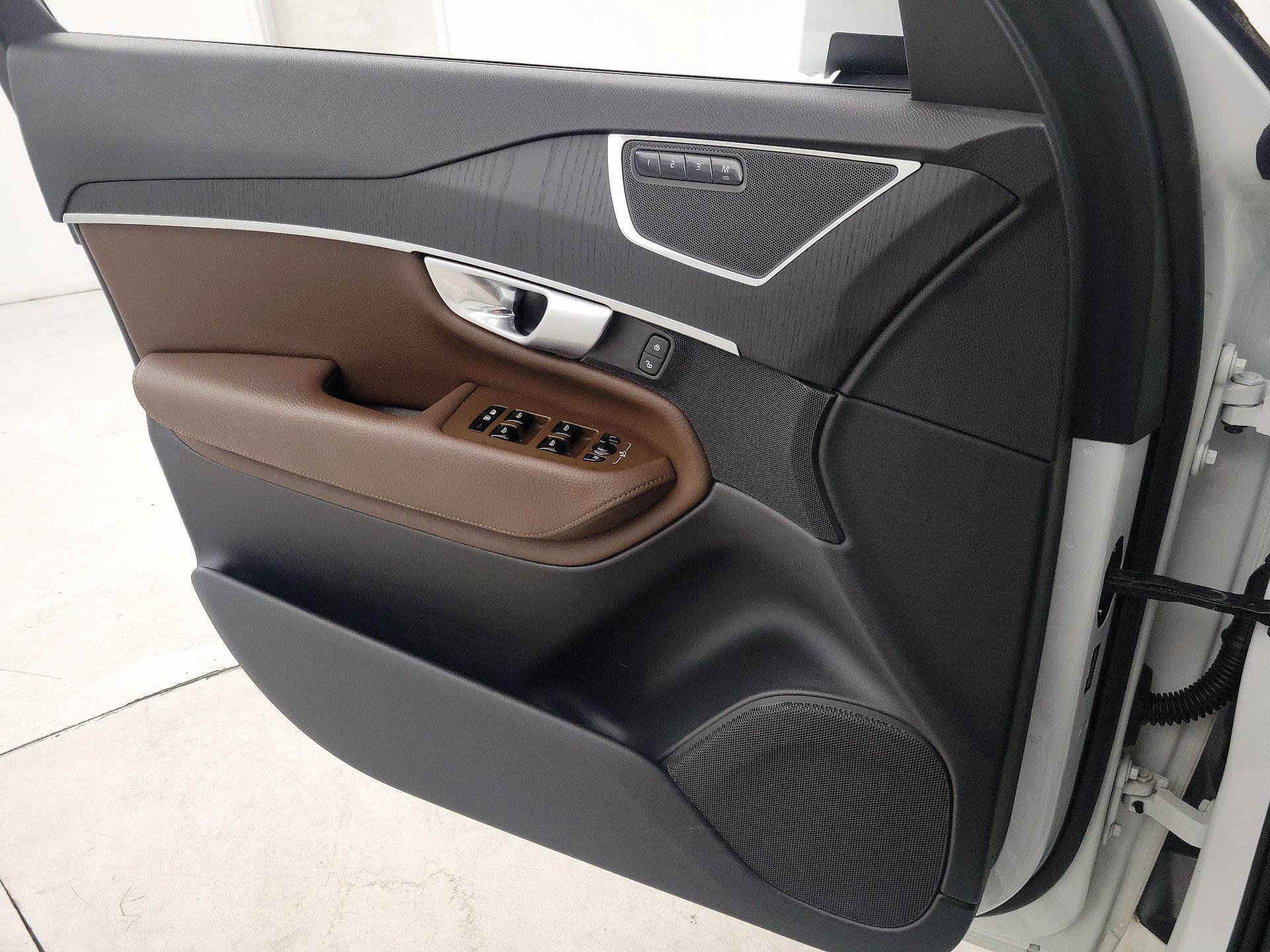 Thumbnail: 2020 Volvo XC90 - 12