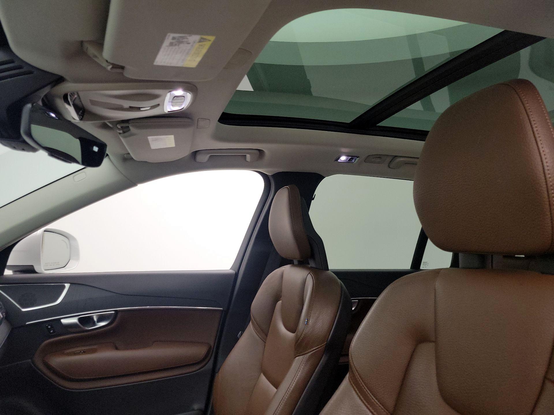 Thumbnail: 2020 Volvo XC90 - 18