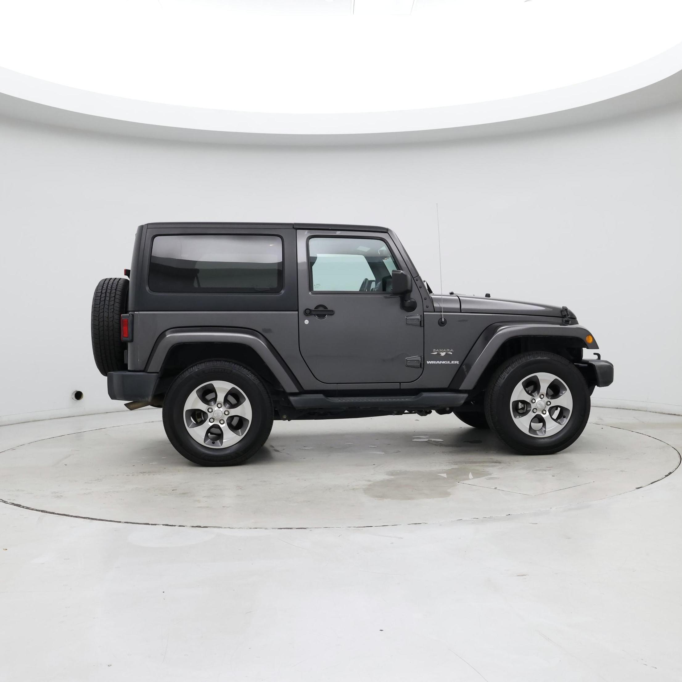 Thumbnail: 2017 Jeep Wrangler - 7