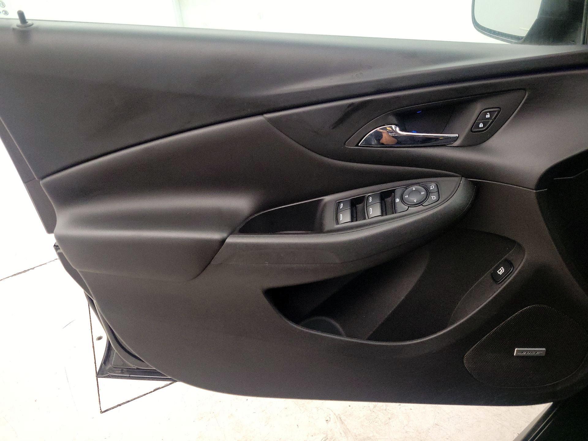Thumbnail: 2016 Chevrolet Volt - 12