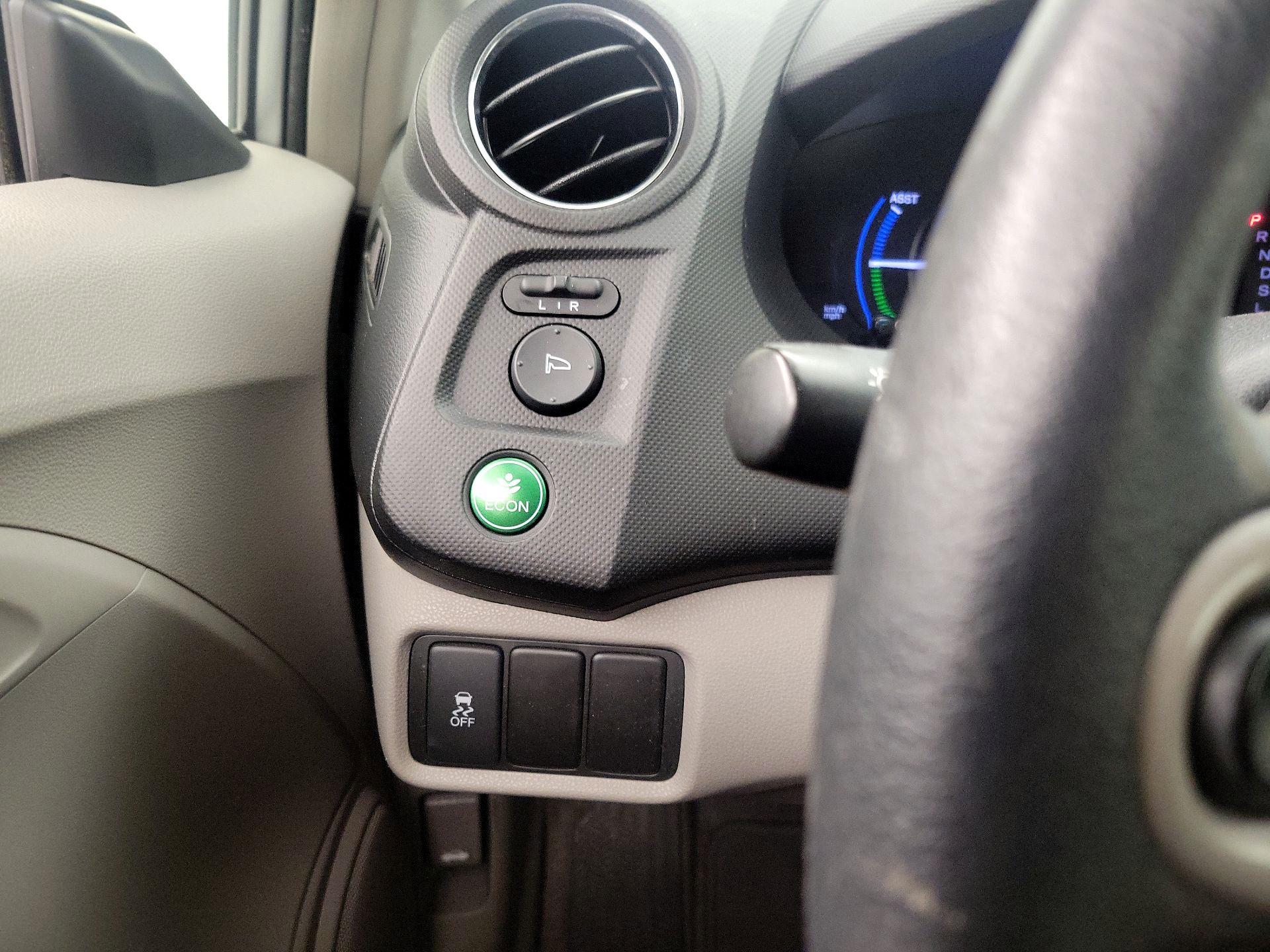 Thumbnail: 2013 Honda Insight - 13