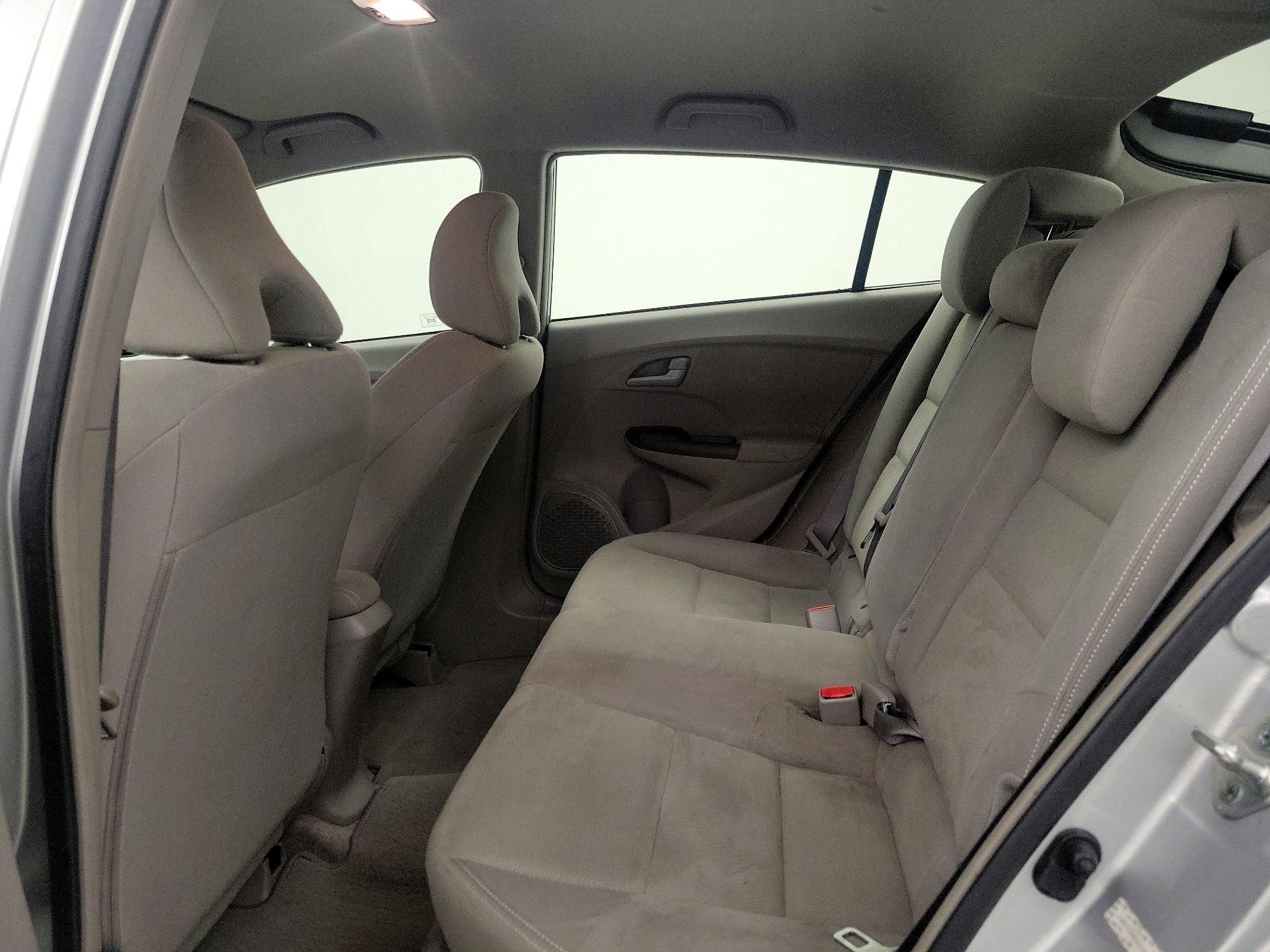 Thumbnail: 2013 Honda Insight - 18