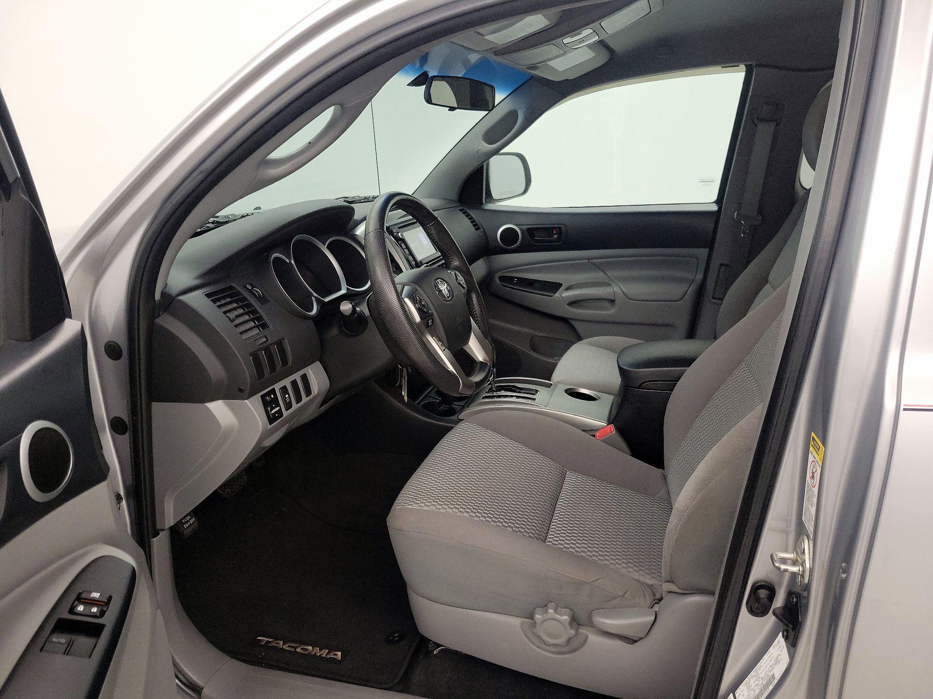 Thumbnail: 2014 Toyota Tacoma - 11