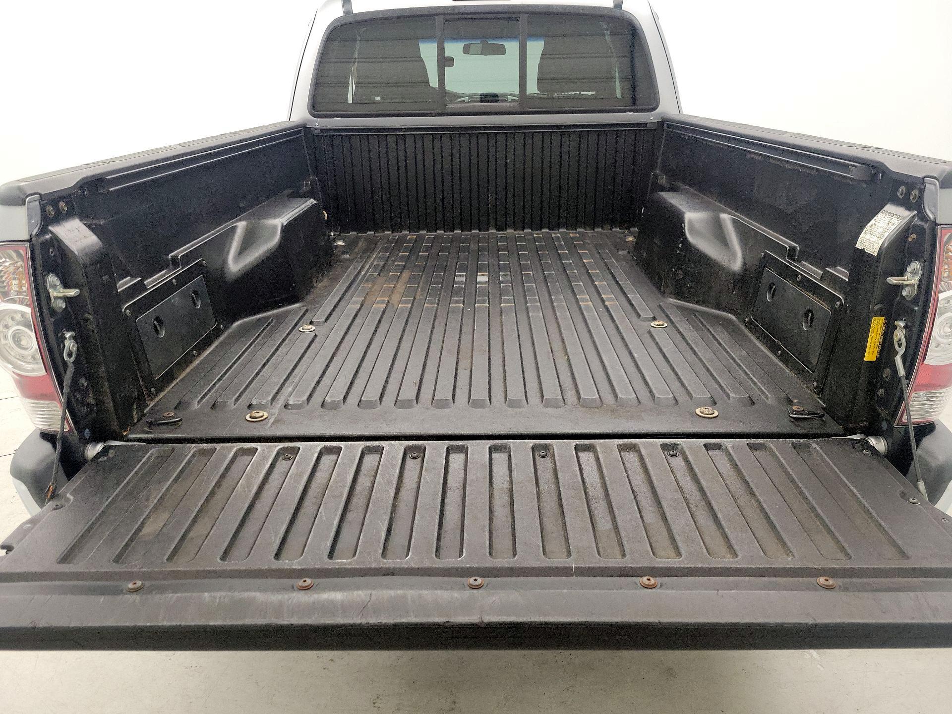 Thumbnail: 2014 Toyota Tacoma - 20