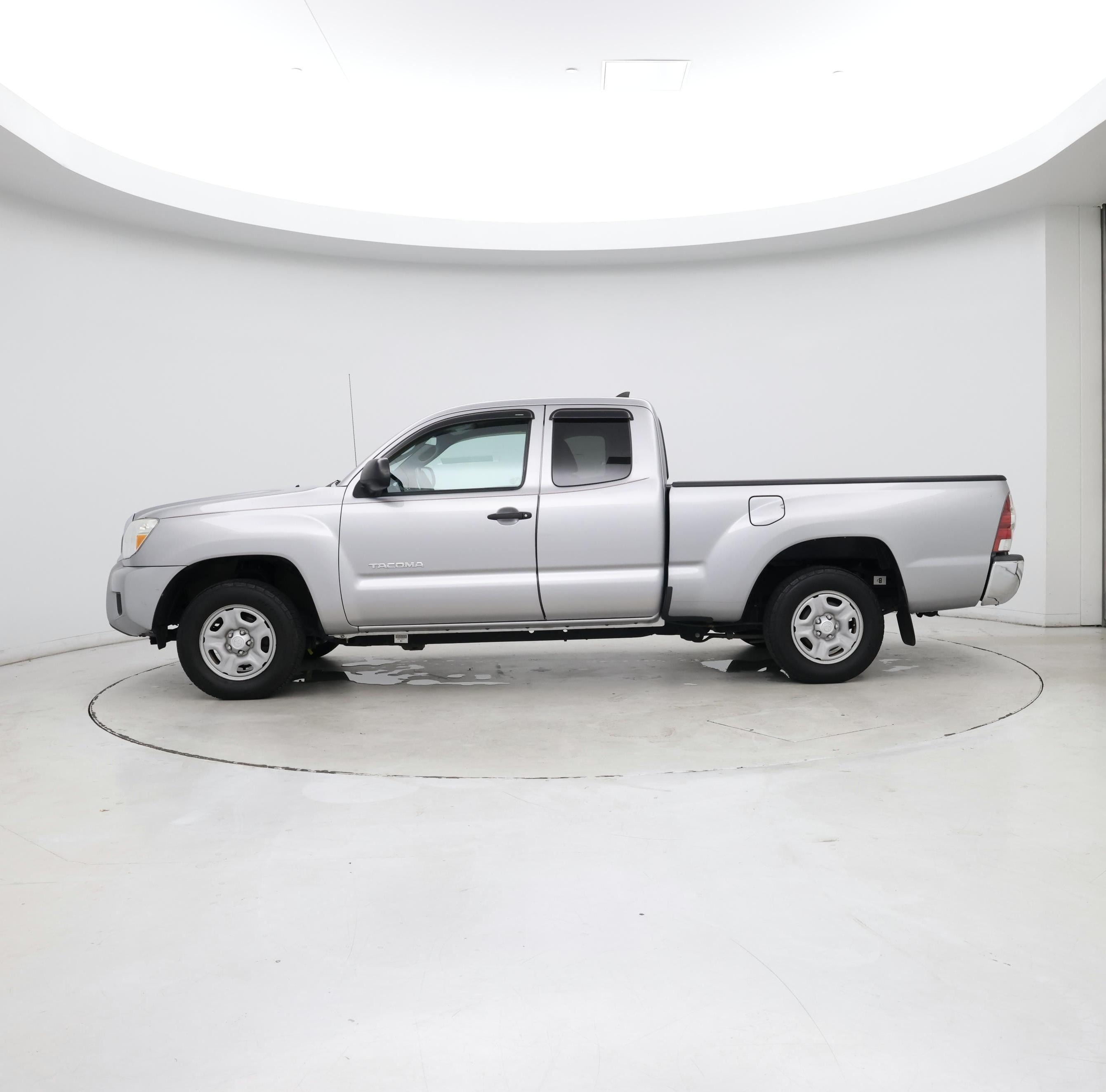 Thumbnail: 2014 Toyota Tacoma - 3