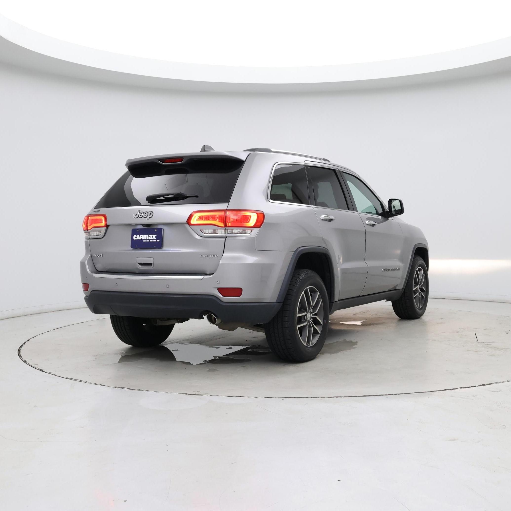 Thumbnail: 2017 Jeep Grand Cherokee - 8