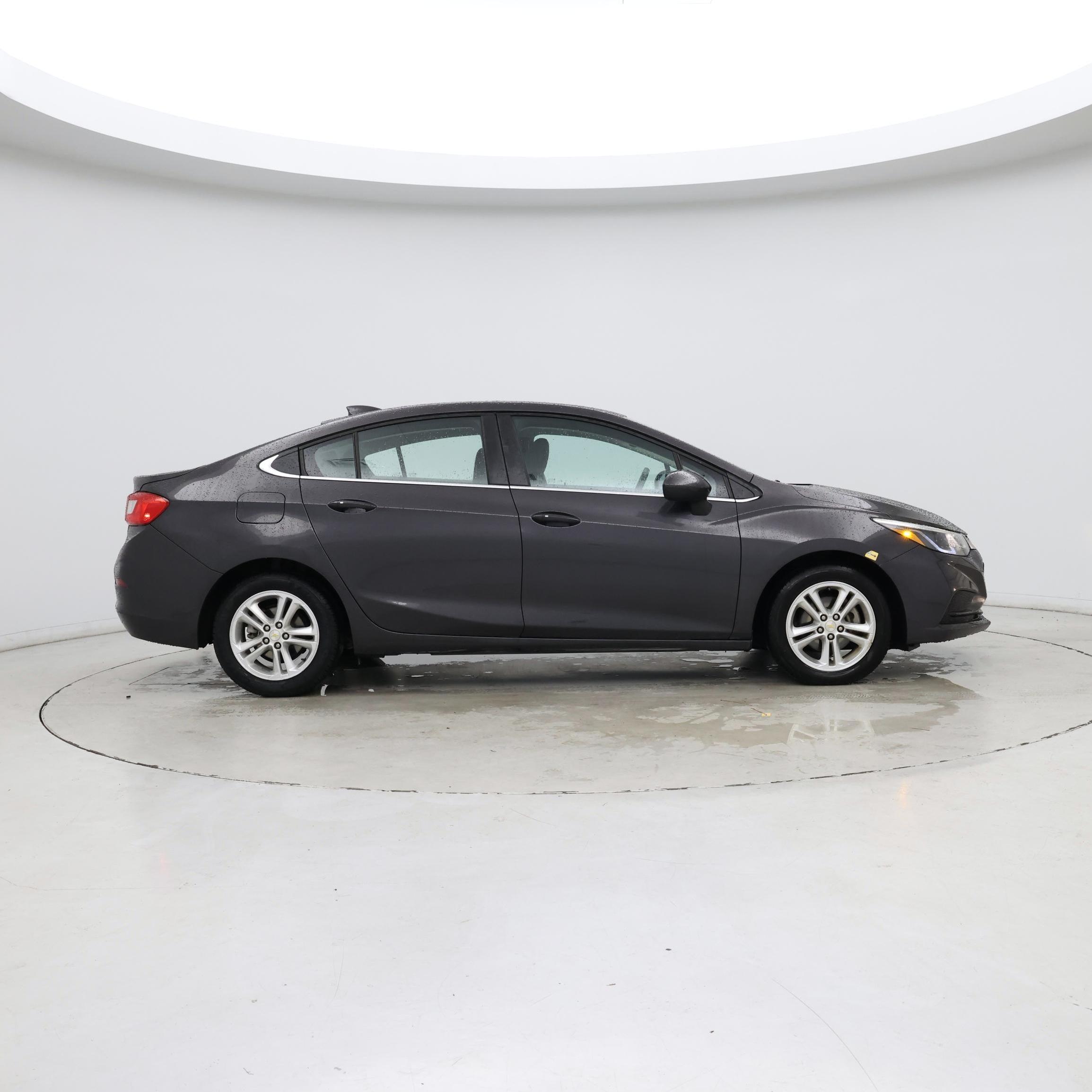 Thumbnail: 2017 Chevrolet Cruze - 7