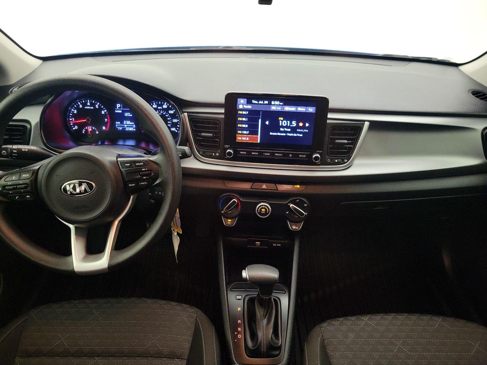 Thumbnail: 2023 Kia Rio - 9