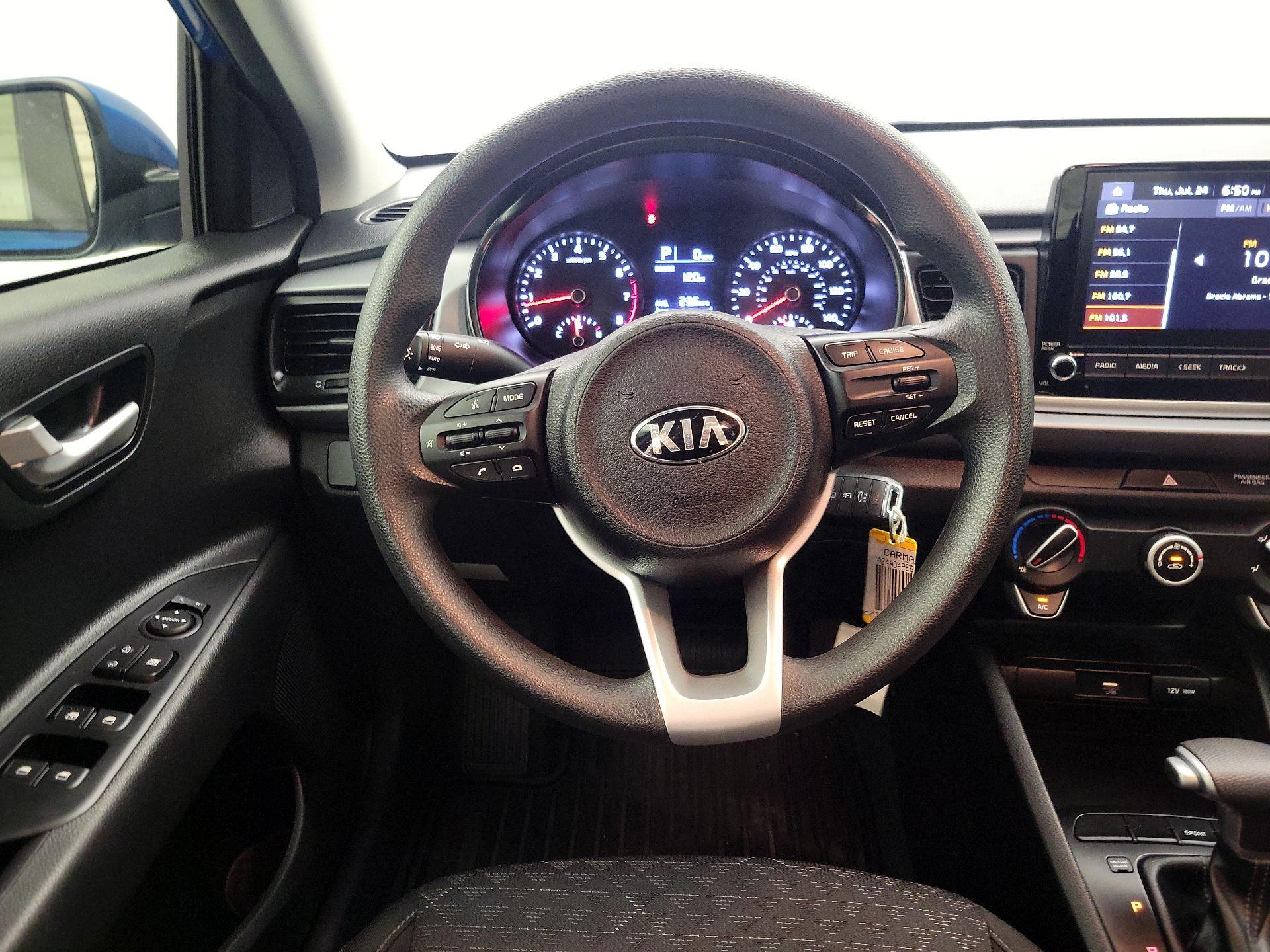 Thumbnail: 2023 Kia Rio - 10
