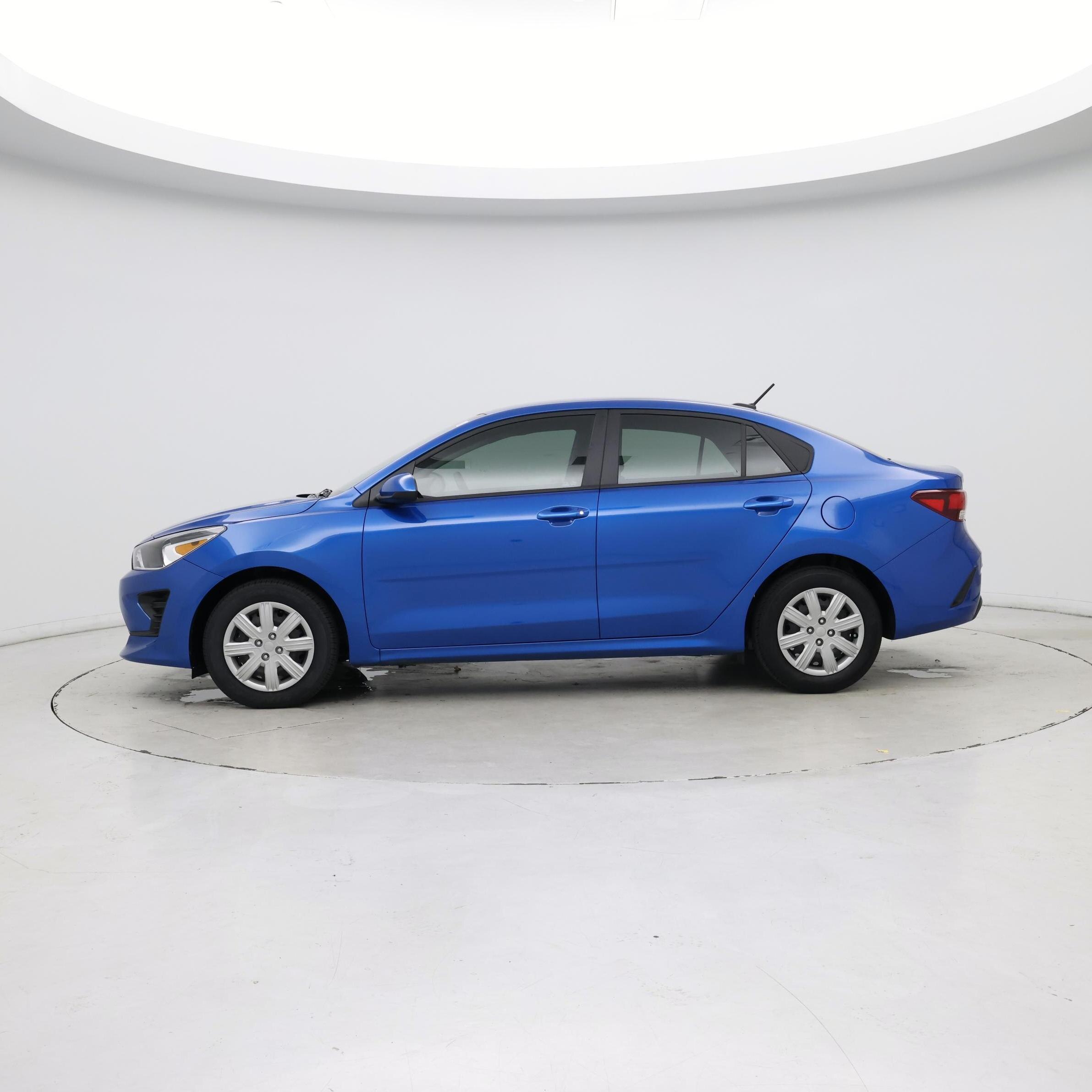 Thumbnail: 2023 Kia Rio - 3
