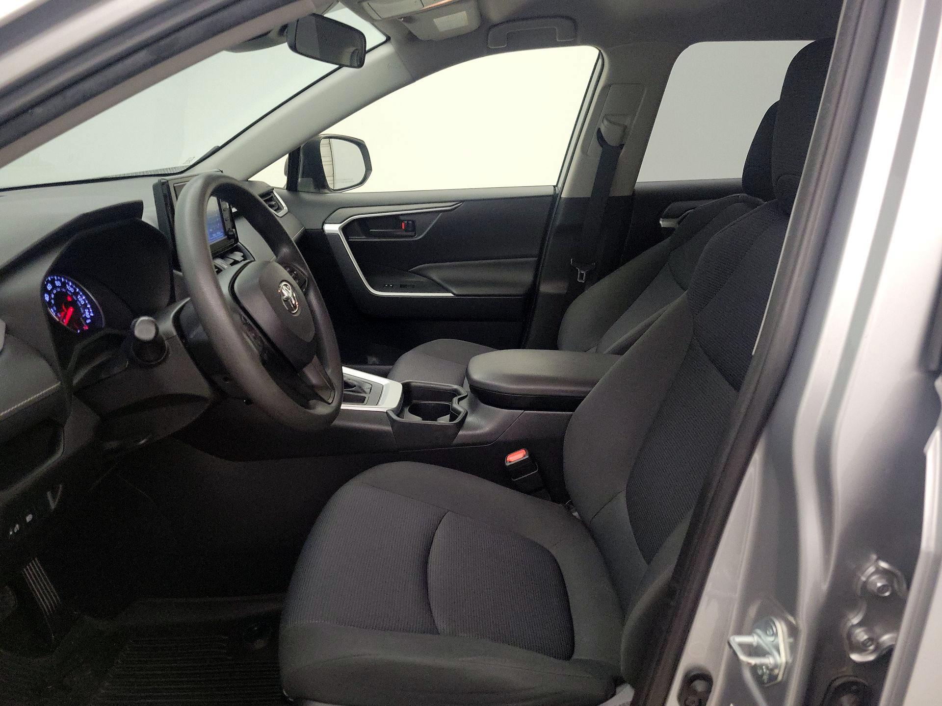 Thumbnail: 2019 Toyota RAV4 - 11