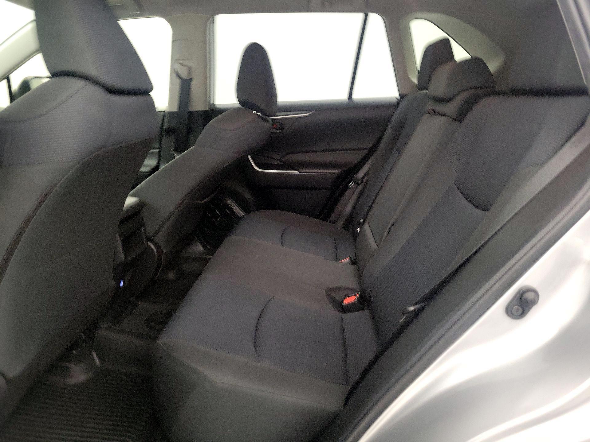 Thumbnail: 2019 Toyota RAV4 - 19