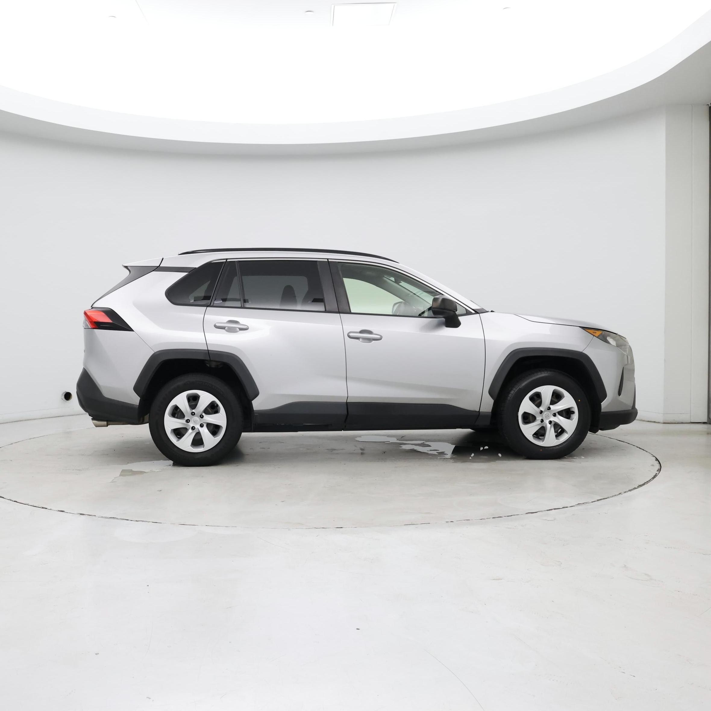 Thumbnail: 2019 Toyota RAV4 - 7