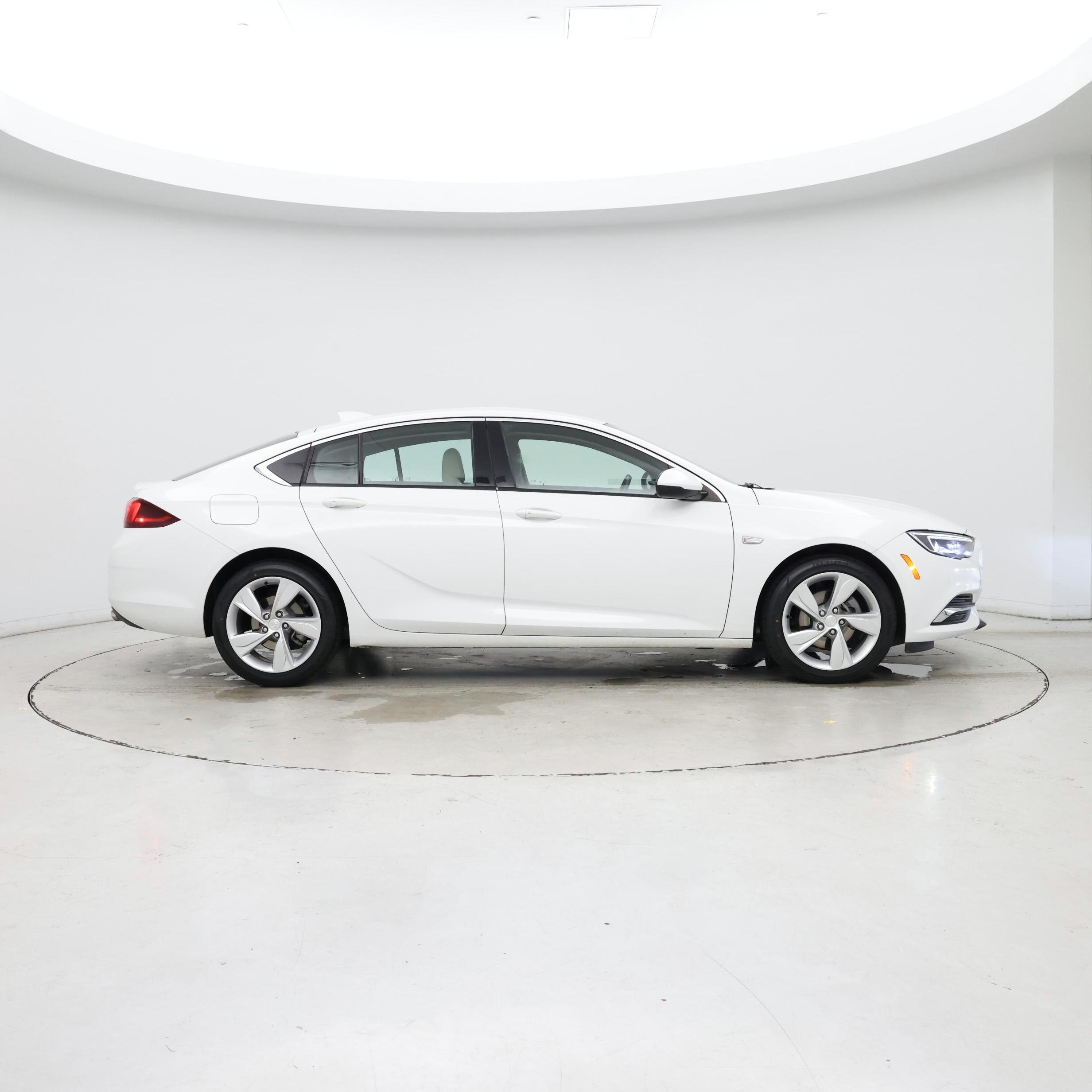 Thumbnail: 2019 Buick Regal - 7