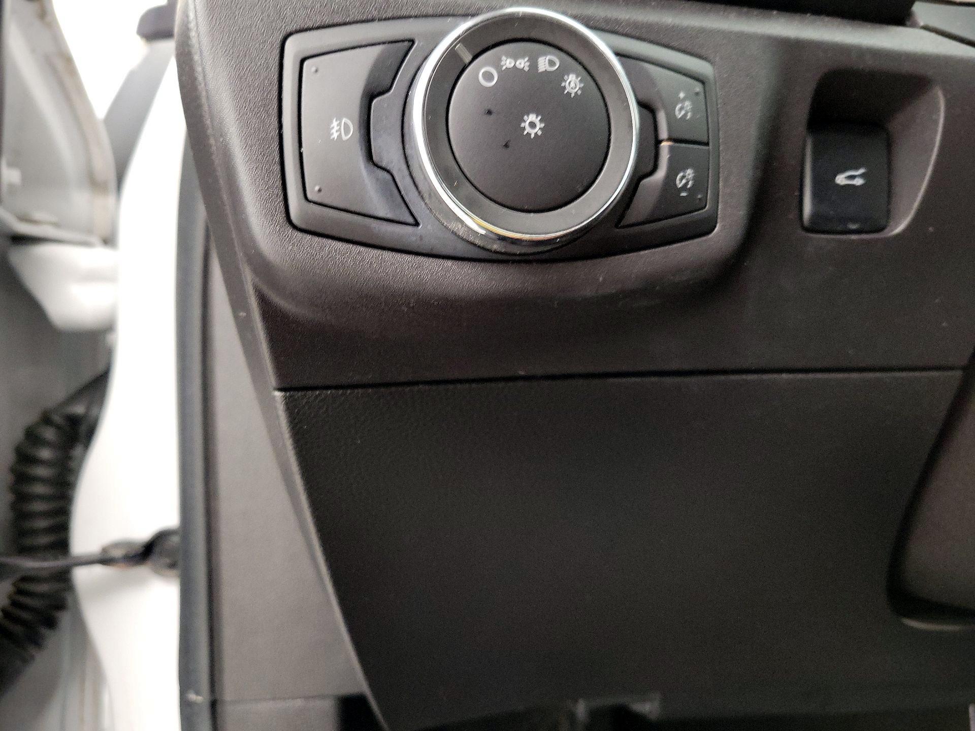 Thumbnail: 2015 Ford Fusion - 13